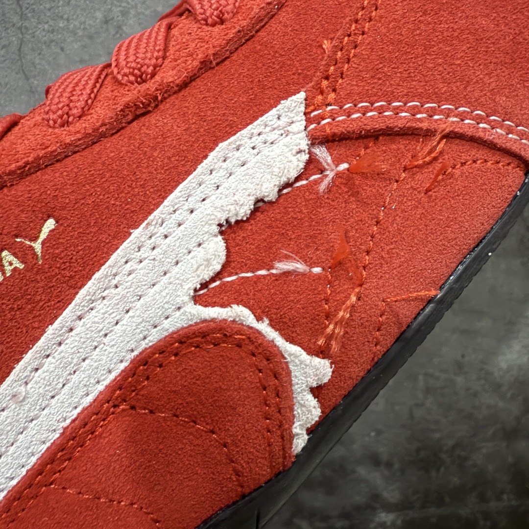 图片[4]-【首发版】巴黎世家联名款Balenciaga The Open Product x Puma Speedcat 极速赛车系列彪马低帮生活休闲鞋 原装档案原数据纸版楦型 采用原厂固色翻毛皮鞋面材质 二次成型\’猛帮\’成型工艺 全球知名运动品牌PUMA宝马赛车系列，融合了宝马车队的标志性配色，以趣味十足又前卫复古的设计引领潮流，将赛道精神融入街头时尚，开启前卫竞速之旅。自1978年巴伐利亚车队走上世界舞台，宝马赛车就在全球汽车制造和赛车运动领域留下了浓墨重彩的一笔。全新的两款BMW MMS Roma与BMW MMS Speedboat鞋款，均从宝马车型中汲取灵感。以黑或白为底色，融入经典配色，主打前卫复古风。Roma鞋款的鞋侧以复古的流线造型，缀以宝马经典Logo，巧妙吸睛；而Speedcat鞋款以亮眼三色条纹元素缀以舒适鞋面，赋予了独特的个性美学，演绎赛车的无尽能量 货号 406519 03 尺码 36 37 38 39 40 41 42 43 44 45 ｛官方同布 无半码｝ ⚠️-选品中心