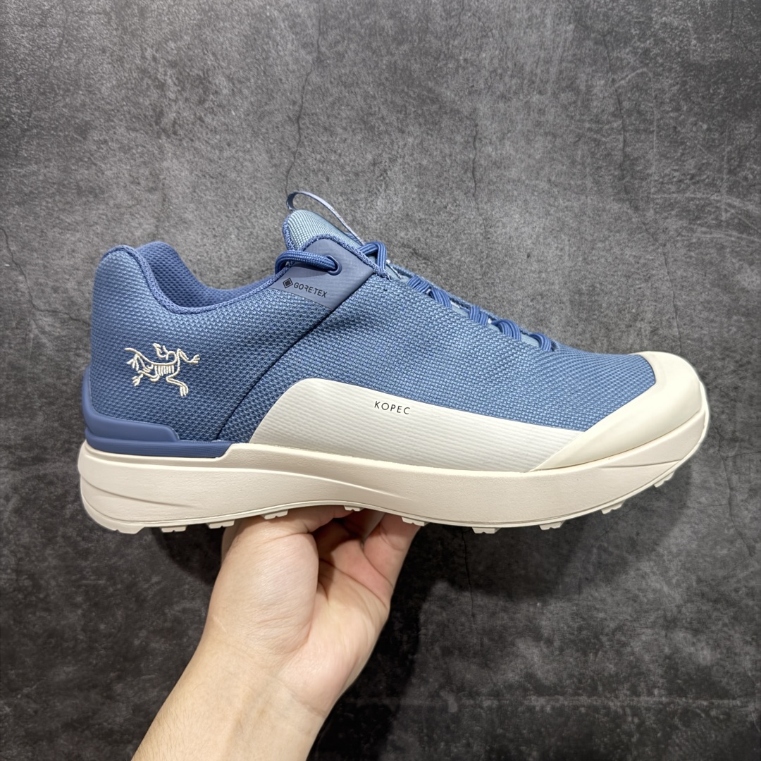  
【纯原套盒版】始祖鸟ArcTeryx  Kopec GTX M 覆盖透气男越野跑鞋 

正确后跟刺绣