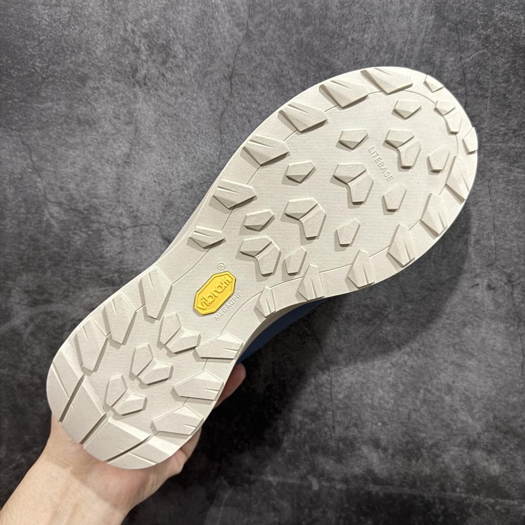  
【纯原套盒版】始祖鸟ArcTeryx  Kopec GTX M 覆盖透气男越野跑鞋 

正确后跟刺绣