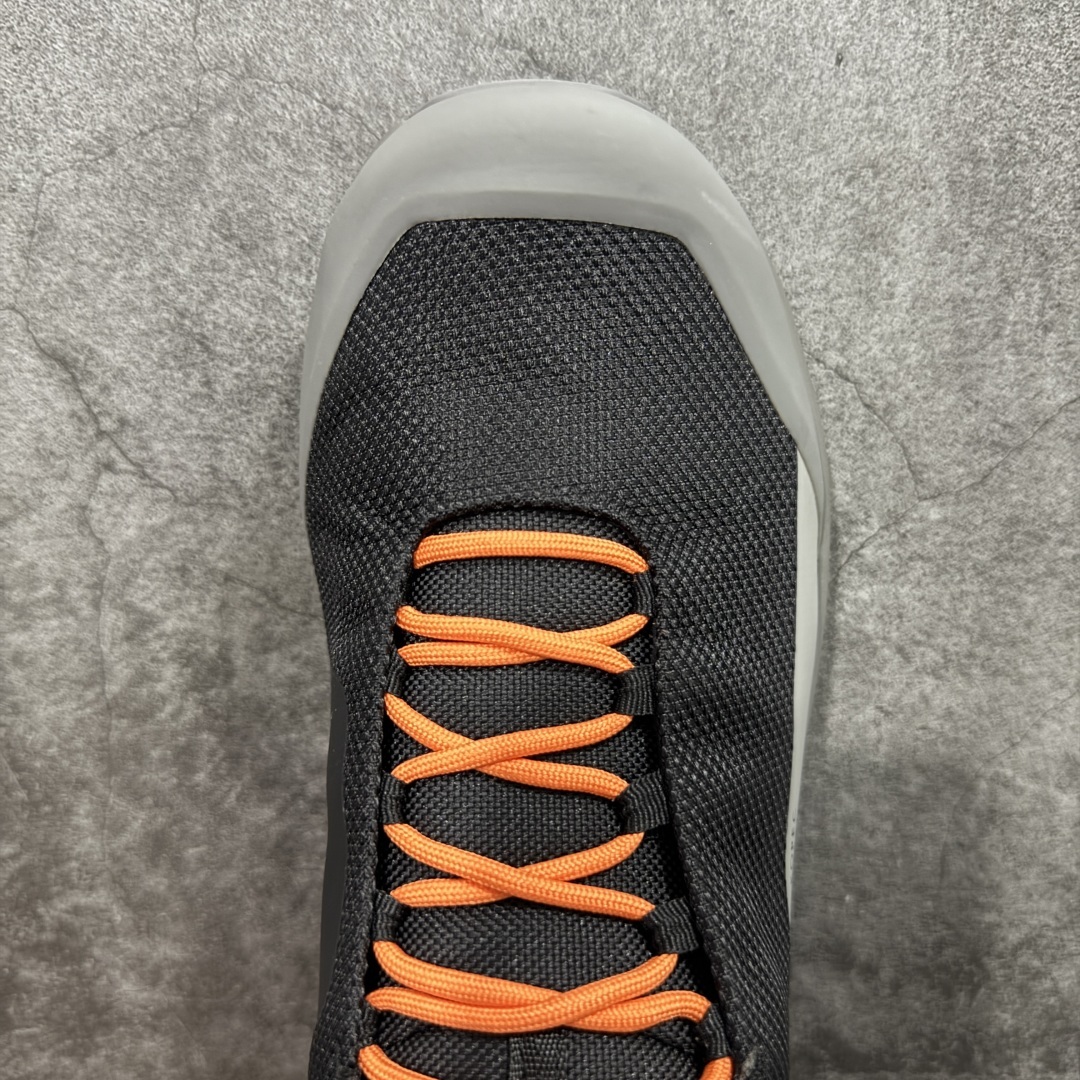 【纯原套盒版】始祖鸟ArcTeryx Kopec GTX M 覆盖透气男越野跑鞋
正确后跟刺绣