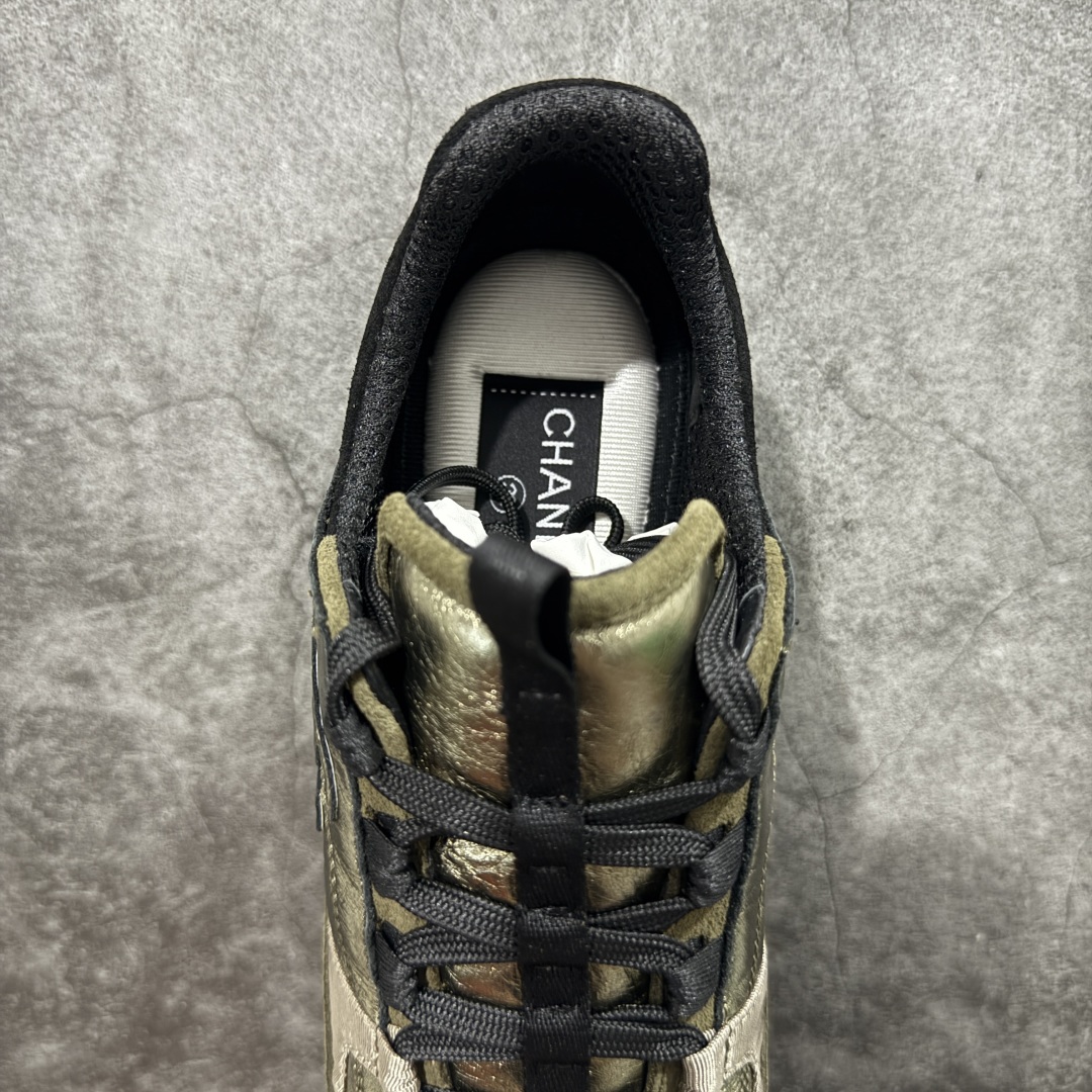 图片[8]-【莞顶礼盒版】Chanel 25a春夏小厚底运动鞋 经典大爆款，各大博主上脚同款 经典超百搭，随意穿搭拿捏的稳稳的，现已登陆发售！ 高价购入两对原版 一比一开模精心制造 鞋面大底配件全套开模 鞋面原版定制金属小牛皮 原版开模皮料空压工艺 内里网都是进口定制，很贴肤 鞋面立体流畅 原版开模多层组合大底 高端礼盒飞机盒包装 档次拉满 尺码：35-40-选品中心