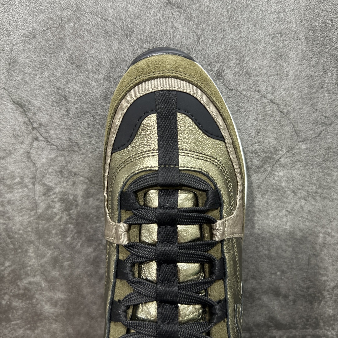 图片[5]-【莞顶礼盒版】Chanel 25a春夏小厚底运动鞋 经典大爆款，各大博主上脚同款 经典超百搭，随意穿搭拿捏的稳稳的，现已登陆发售！ 高价购入两对原版 一比一开模精心制造 鞋面大底配件全套开模 鞋面原版定制金属小牛皮 原版开模皮料空压工艺 内里网都是进口定制，很贴肤 鞋面立体流畅 原版开模多层组合大底 高端礼盒飞机盒包装 档次拉满 尺码：35-40-选品中心