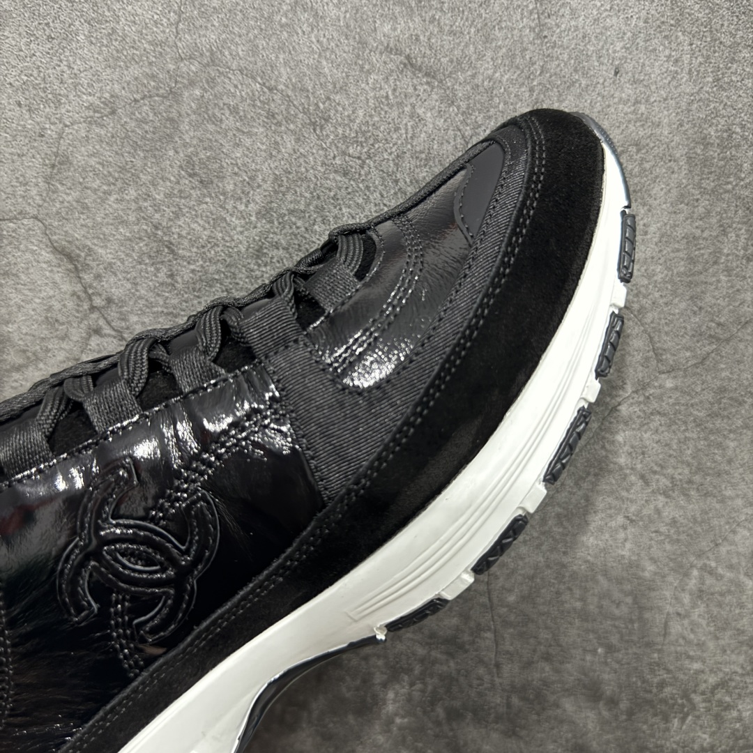 图片[6]-【莞顶礼盒版】Chanel 25a春夏小厚底运动鞋 经典大爆款，各大博主上脚同款 经典超百搭，随意穿搭拿捏的稳稳的，现已登陆发售！ 高价购入两对原版 一比一开模精心制造 鞋面大底配件全套开模 鞋面原版定制金属小牛皮 原版开模皮料空压工艺 内里网都是进口定制，很贴肤 鞋面立体流畅 原版开模多层组合大底 高端礼盒飞机盒包装 档次拉满 尺码：35-40-选品中心