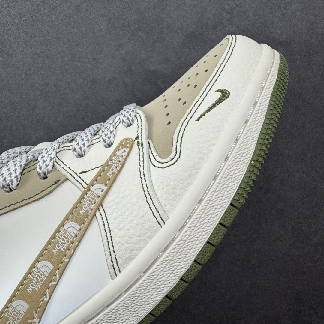 定制版The North Face x Air Jordan 1 Low 印字米白卡其绿  QW5088-204