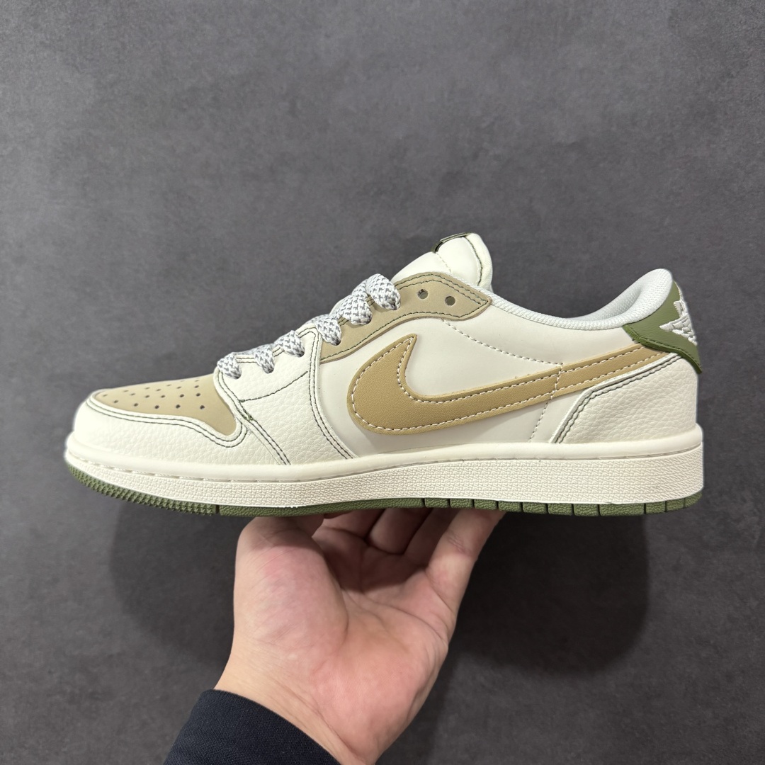 定制版The North Face x Air Jordan 1 Low 印字米白卡其绿  QW5088-204