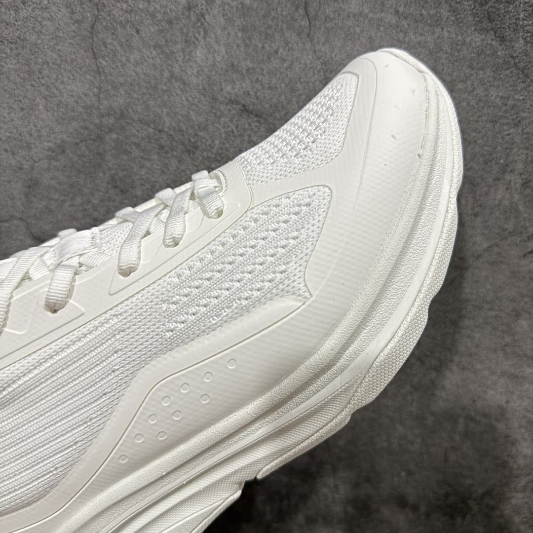  
迪桑特Descente Running 户外运动系带跑鞋

大厂出品 原版开发超高还原度 独立私模，