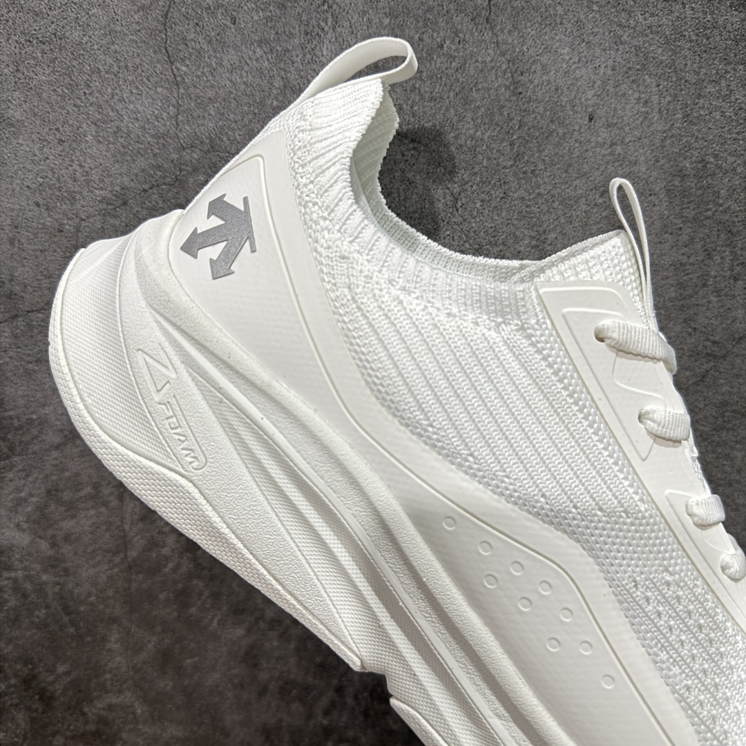  
迪桑特Descente Running 户外运动系带跑鞋

大厂出品 原版开发超高还原度 独立私模，