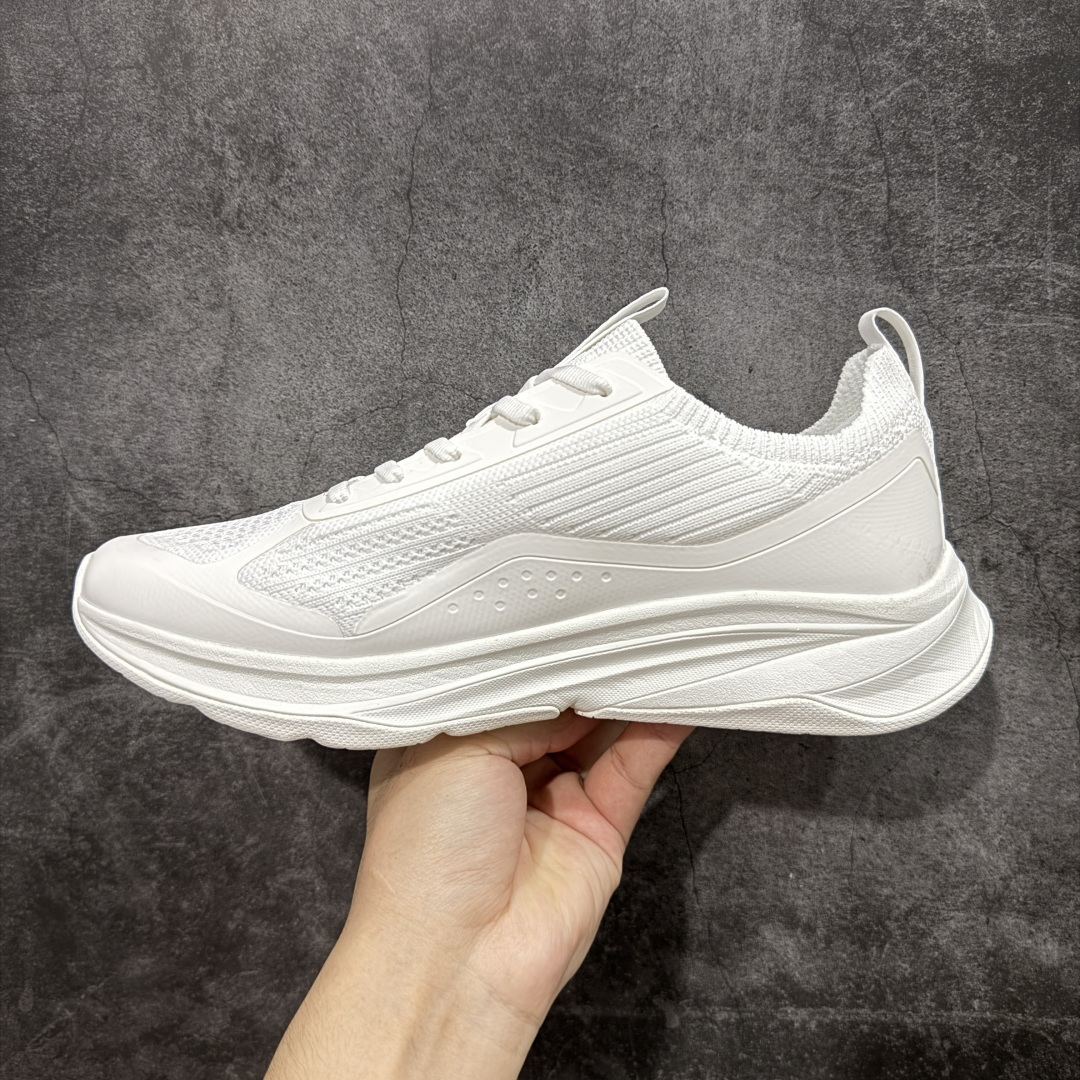  
迪桑特Descente Running 户外运动系带跑鞋

大厂出品 原版开发超高还原度 独立私模，