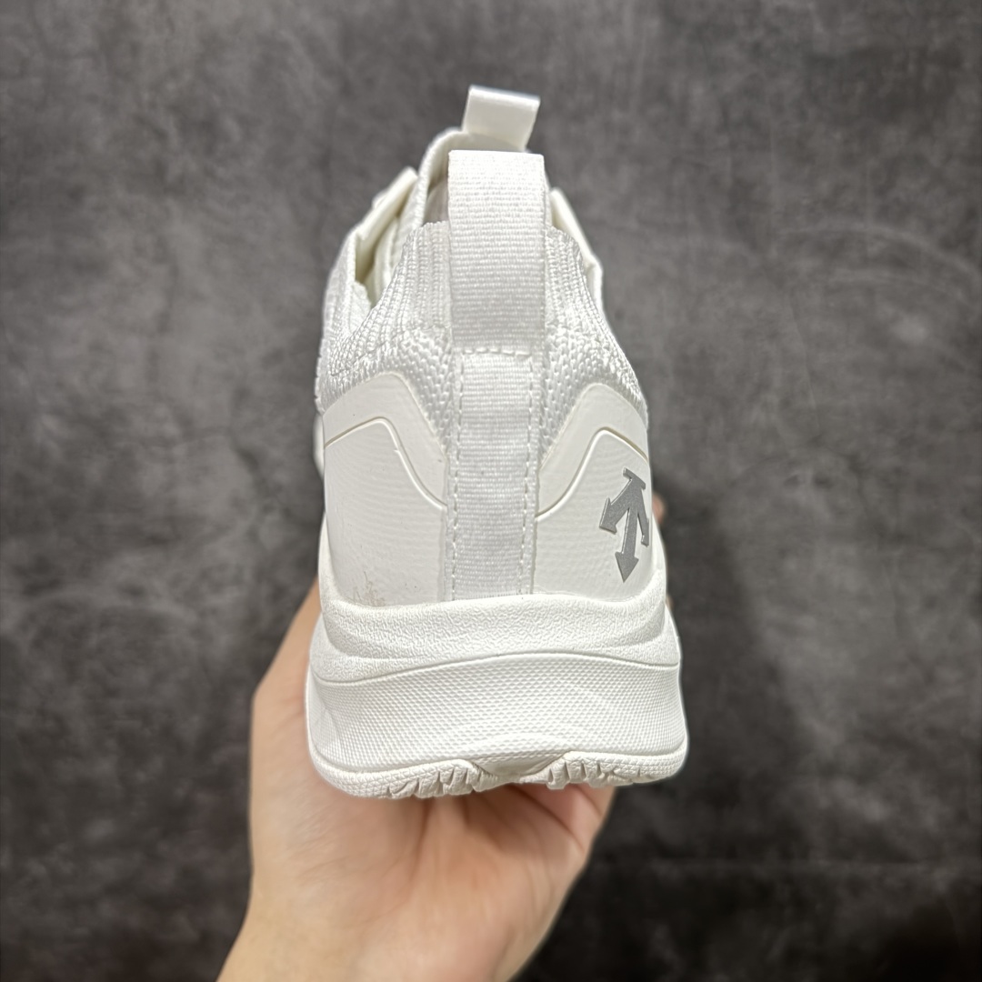  
迪桑特Descente Running 户外运动系带跑鞋

大厂出品 原版开发超高还原度 独立私模，