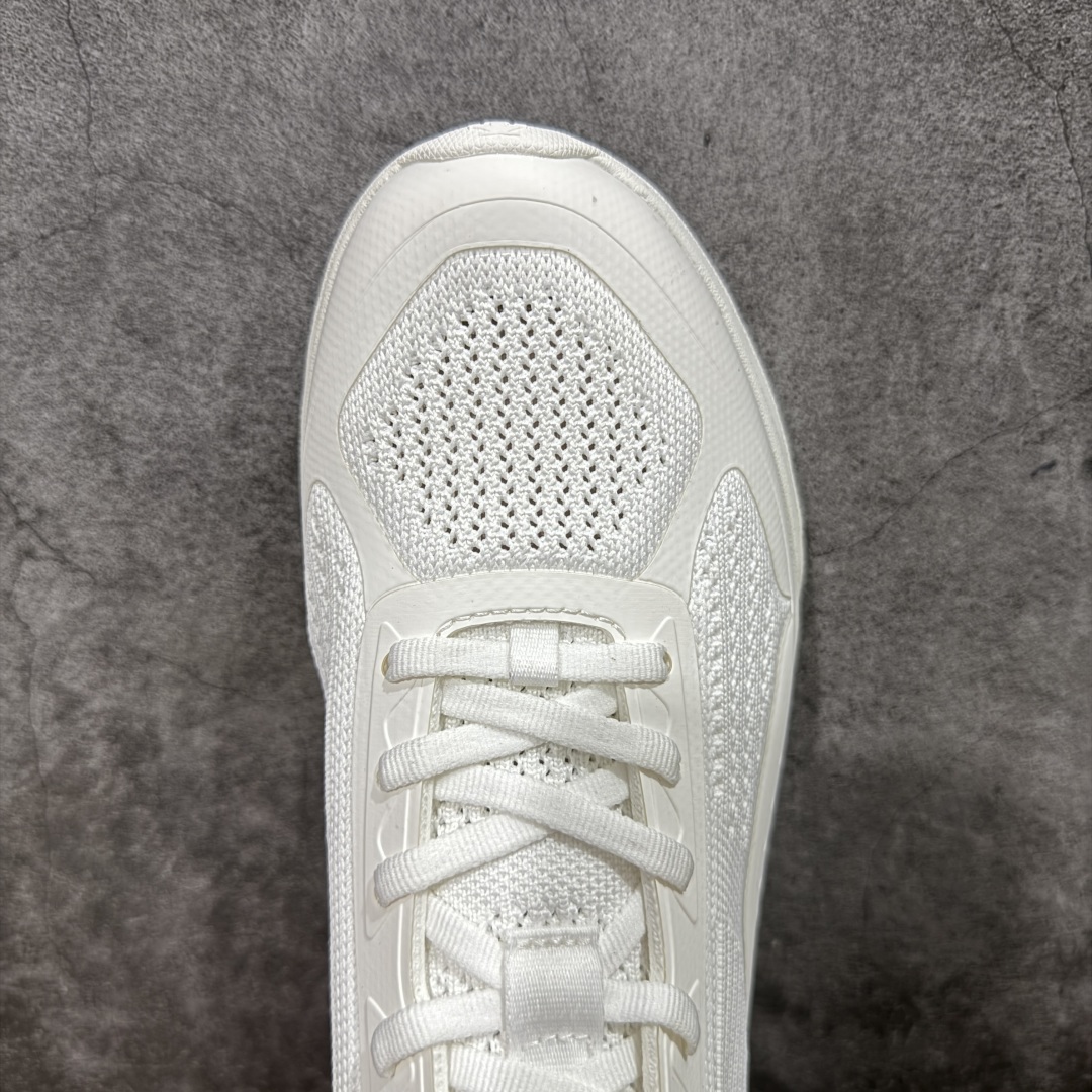  
迪桑特Descente Running 户外运动系带跑鞋

大厂出品 原版开发超高还原度 独立私模，