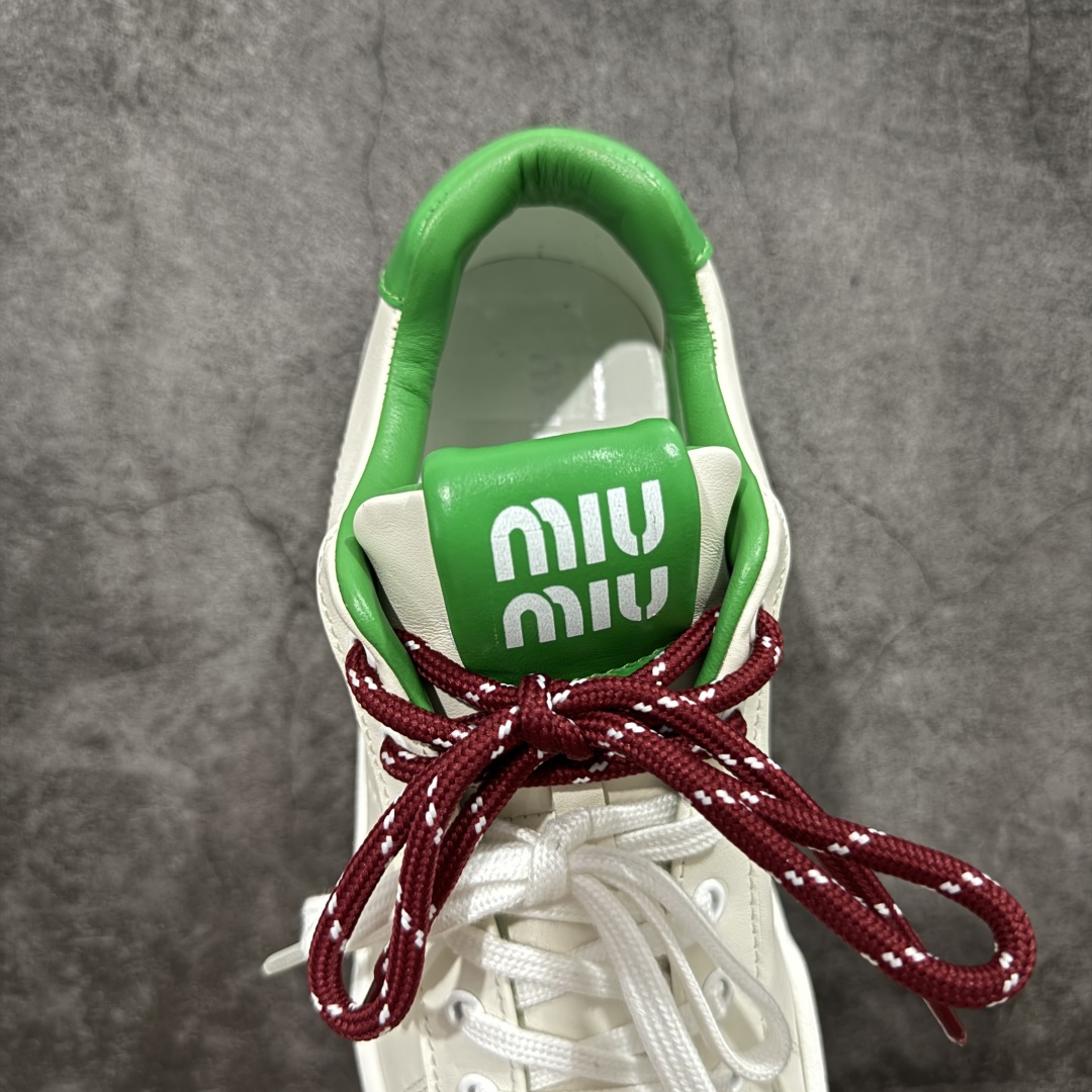  
【广东纯原版本】MiuMiu 百搭单品缪家早春新款 主打最新款 休闲小白鞋上新复古有时髦 上脚美炸了