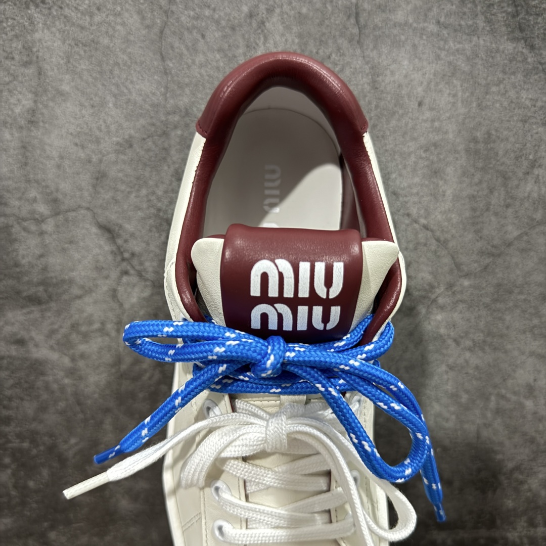  
【广东纯原版本】MiuMiu 百搭单品缪家早春新款 主打最新款 休闲小白鞋上新复古有时髦 上脚美炸了