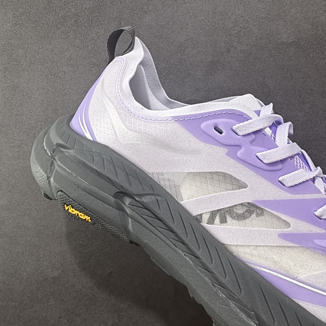 图片[6]-【公司级】Hoka Mafate Speed 4 Lite 马法特四代超轻厚底轻量山地跑步鞋 1168450 SLWS  #轻量化材料Fresh Foam。超轻量中底全部用料过3C认证！ 滚动平衡科技减少33%能量消耗 ！第二代Mafate更是延续精髓设计，并调整了整体的鞋型，修身的鞋型，更加灵巧的感觉一下子来了。外底韧弹感十足的EVA泡绵，结合Vibram橡胶大底，性能稳定输出，无论是平时穿着还是在潮湿的梅雨季节跑步，都是非常优秀的搭配。  尺码：36 36.5 37 38 38.5 39 40 40.5 41 42 42.5 43 44 45 编码：AMC270280-选品中心