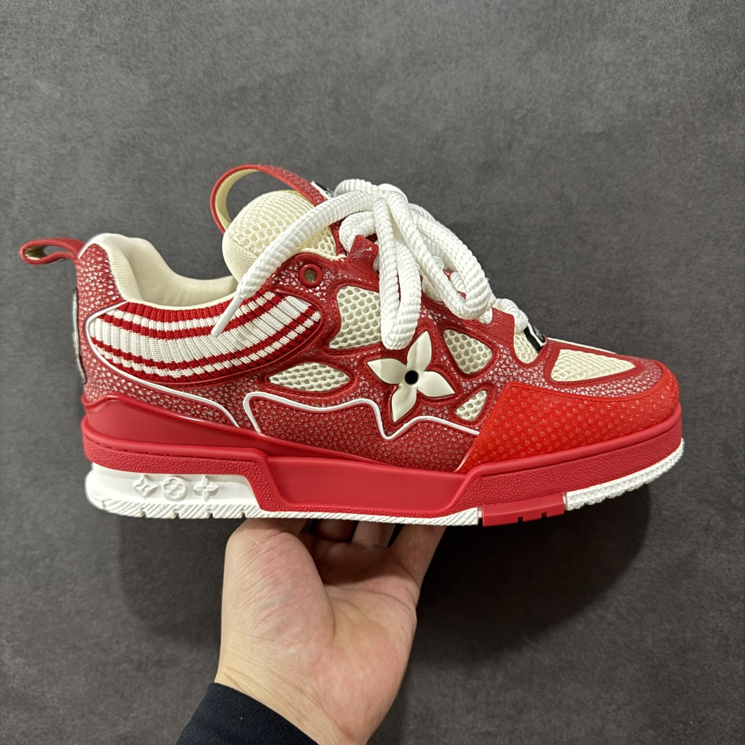 【纯原礼盒版】Louis Vuitton LV Skate时装走秀圆头系带运动鞋 完美鞋型超高的清洁度 零毛边线头瑕疵 全套原楦原纸版原鞋开模 全网最具灵魂的版型 正确原装黄色鞋盒 正确中底印花 鞋面印花3D高频深度立体 全鞋电脑针车 紧密相连 针距密度一致 环保乳胶注塑鞋垫 厚度脚感还原原版 皮面裁剪部位 统一油边封口工艺 原装橡胶大底含胶量大底组合零偏差 专柜全套包装 防尘袋 说明书 质保卡 男女鞋 尺码:40 41 42 43 44 45 46-选品中心