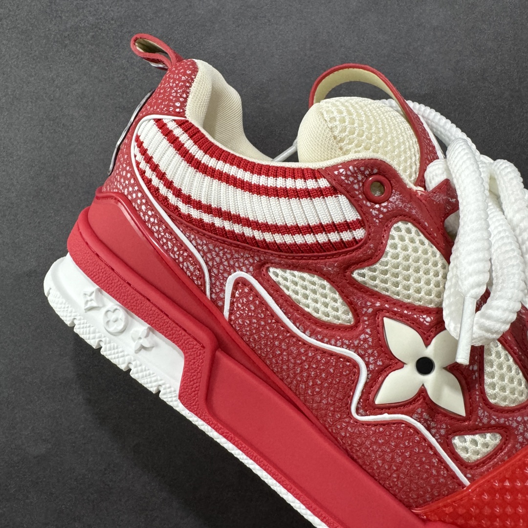 图片[6]-【纯原礼盒版】Louis Vuitton LV Skate时装走秀圆头系带运动鞋 完美鞋型超高的清洁度 零毛边线头瑕疵 全套原楦原纸版原鞋开模 全网最具灵魂的版型 正确原装黄色鞋盒 正确中底印花 鞋面印花3D高频深度立体 全鞋电脑针车 紧密相连 针距密度一致 环保乳胶注塑鞋垫 厚度脚感还原原版 皮面裁剪部位 统一油边封口工艺 原装橡胶大底含胶量大底组合零偏差 专柜全套包装 防尘袋 说明书 质保卡 男女鞋 尺码：40 41 42 43 44 45 46-选品中心