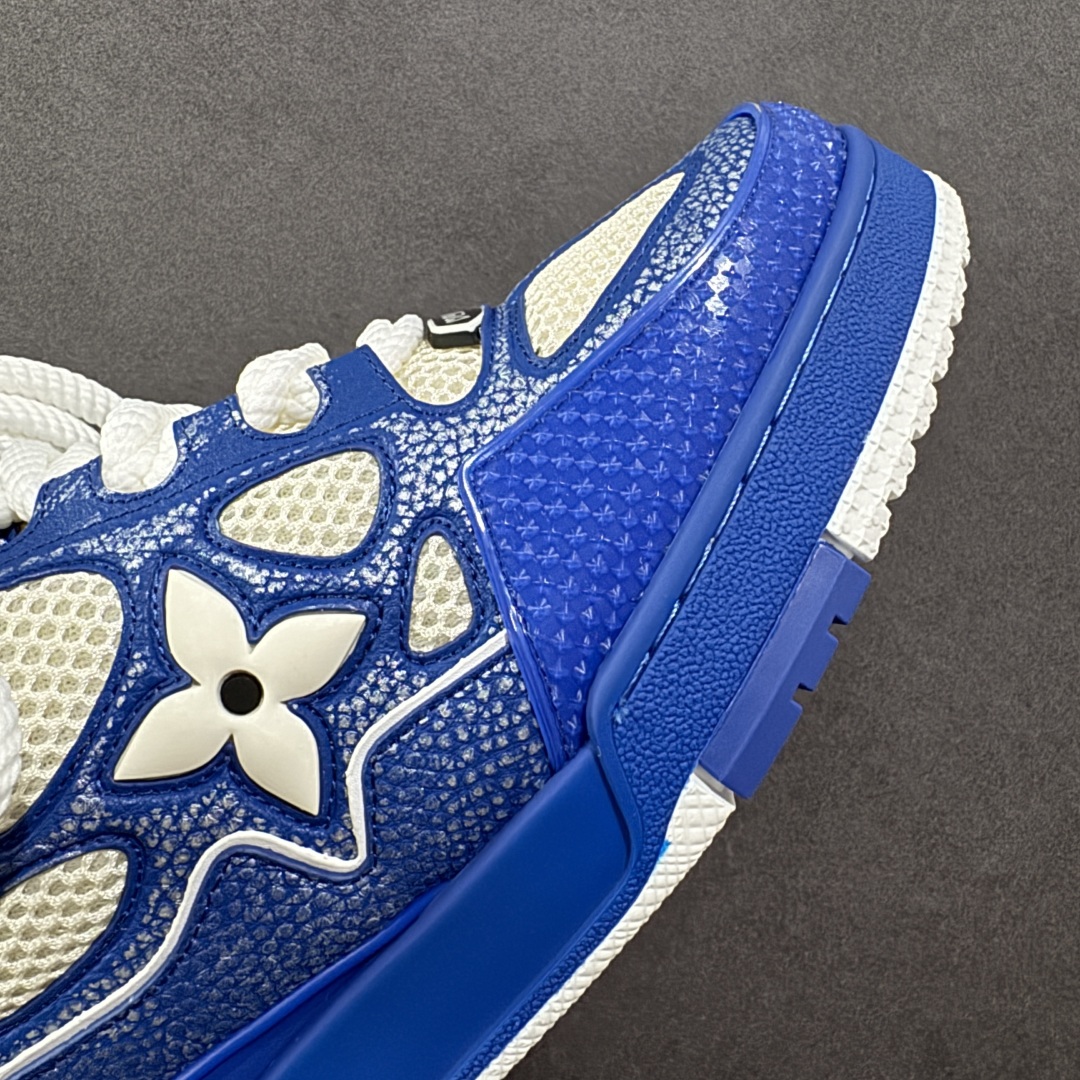 图片[5]-【纯原礼盒版】Louis Vuitton LV Skate时装走秀圆头系带运动鞋 完美鞋型超高的清洁度 零毛边线头瑕疵 全套原楦原纸版原鞋开模 全网最具灵魂的版型 正确原装黄色鞋盒 正确中底印花 鞋面印花3D高频深度立体 全鞋电脑针车 紧密相连 针距密度一致 环保乳胶注塑鞋垫 厚度脚感还原原版 皮面裁剪部位 统一油边封口工艺 原装橡胶大底含胶量大底组合零偏差 专柜全套包装 防尘袋 说明书 质保卡 男女鞋 尺码：40 41 42 43 44 45 46-选品中心