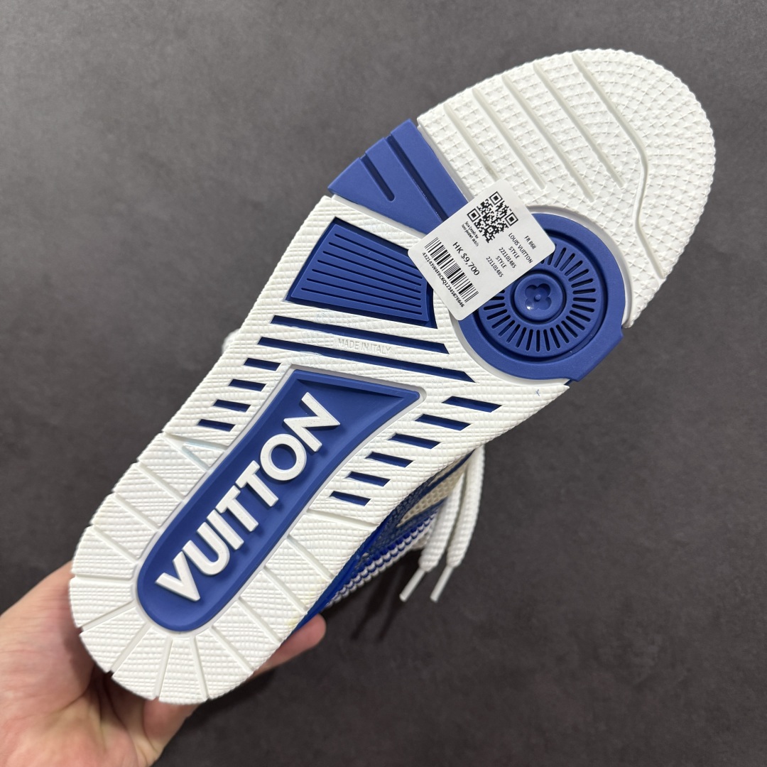 图片[9]-【纯原礼盒版】Louis Vuitton LV Skate时装走秀圆头系带运动鞋 完美鞋型超高的清洁度 零毛边线头瑕疵 全套原楦原纸版原鞋开模 全网最具灵魂的版型 正确原装黄色鞋盒 正确中底印花 鞋面印花3D高频深度立体 全鞋电脑针车 紧密相连 针距密度一致 环保乳胶注塑鞋垫 厚度脚感还原原版 皮面裁剪部位 统一油边封口工艺 原装橡胶大底含胶量大底组合零偏差 专柜全套包装 防尘袋 说明书 质保卡 男女鞋 尺码：40 41 42 43 44 45 46-选品中心