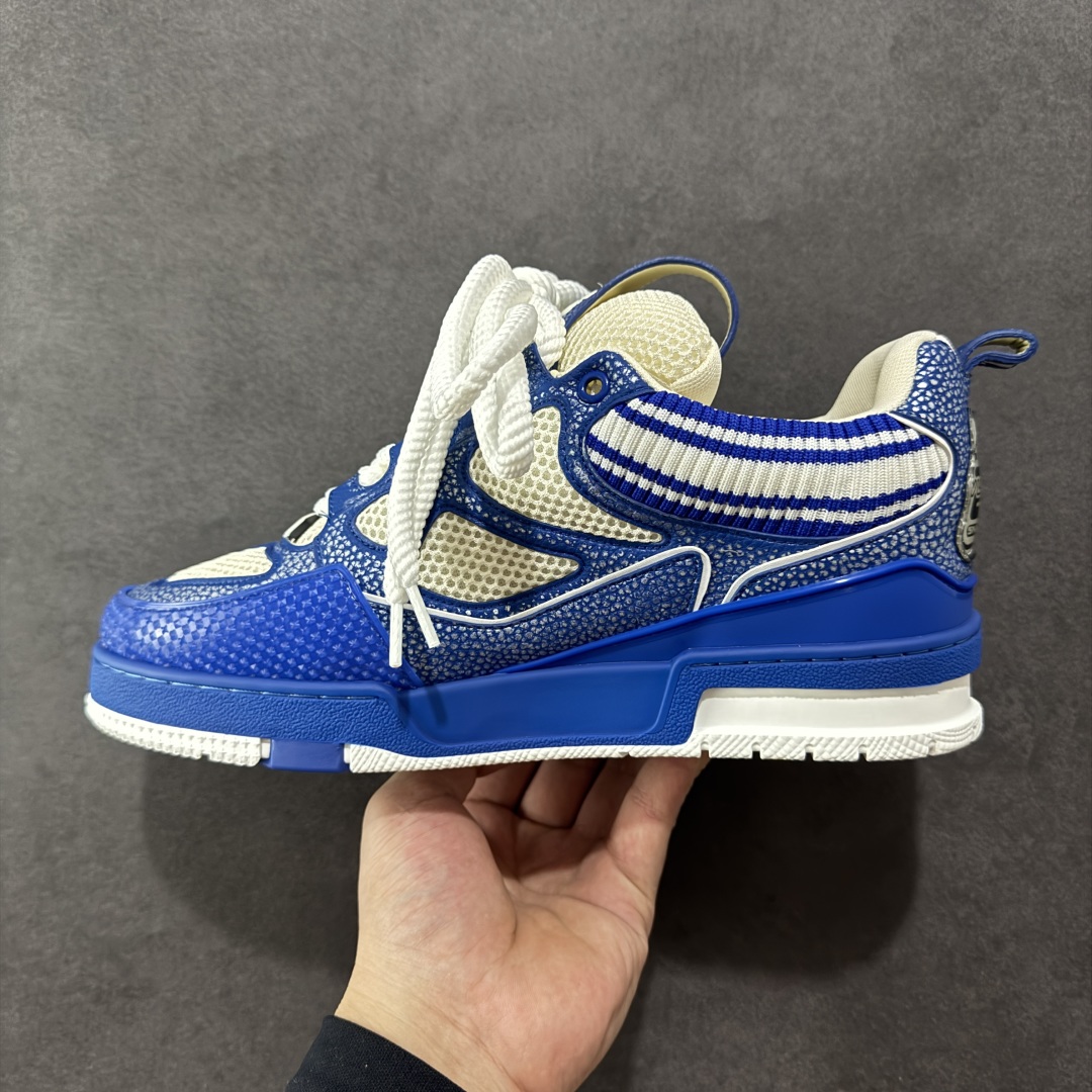 图片[2]-【纯原礼盒版】Louis Vuitton LV Skate时装走秀圆头系带运动鞋 完美鞋型超高的清洁度 零毛边线头瑕疵 全套原楦原纸版原鞋开模 全网最具灵魂的版型 正确原装黄色鞋盒 正确中底印花 鞋面印花3D高频深度立体 全鞋电脑针车 紧密相连 针距密度一致 环保乳胶注塑鞋垫 厚度脚感还原原版 皮面裁剪部位 统一油边封口工艺 原装橡胶大底含胶量大底组合零偏差 专柜全套包装 防尘袋 说明书 质保卡 男女鞋 尺码：40 41 42 43 44 45 46-选品中心