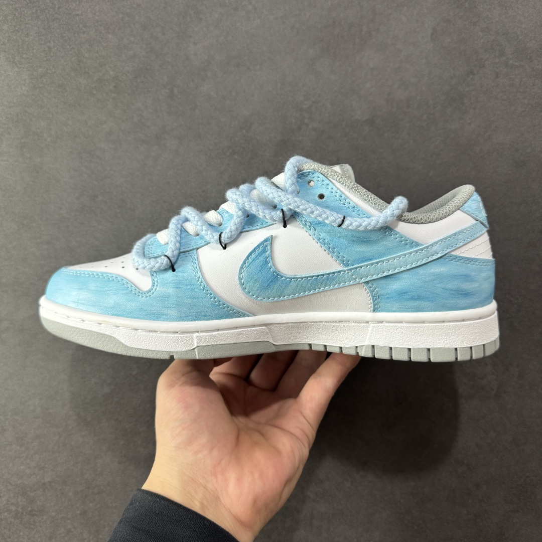  
【YC版】Nike Dunk Low 月下碧波行 天蓝色
此款以淡雅湖水蓝为基调，泼洒出月下波光的静