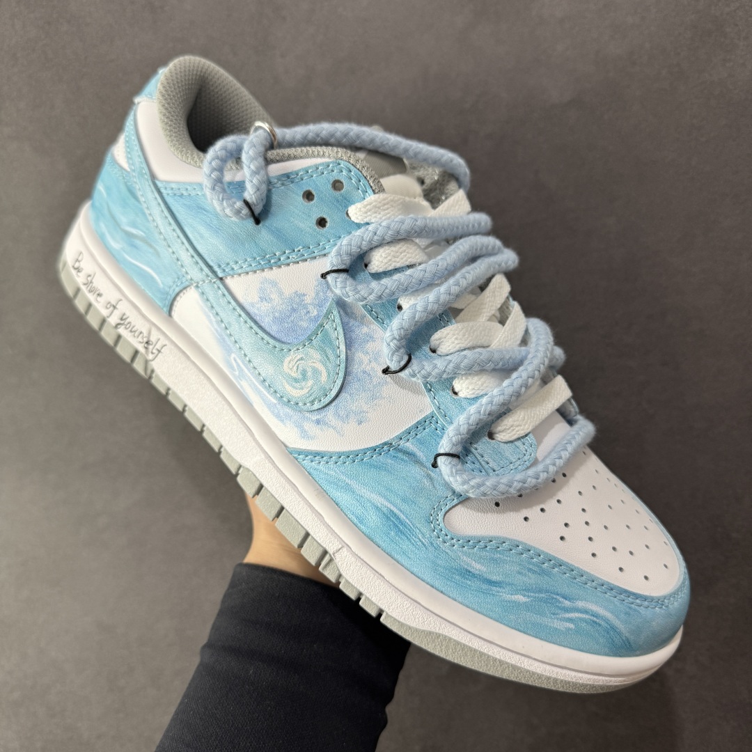  
【YC版】Nike Dunk Low 月下碧波行 天蓝色
此款以淡雅湖水蓝为基调，泼洒出月下波光的静