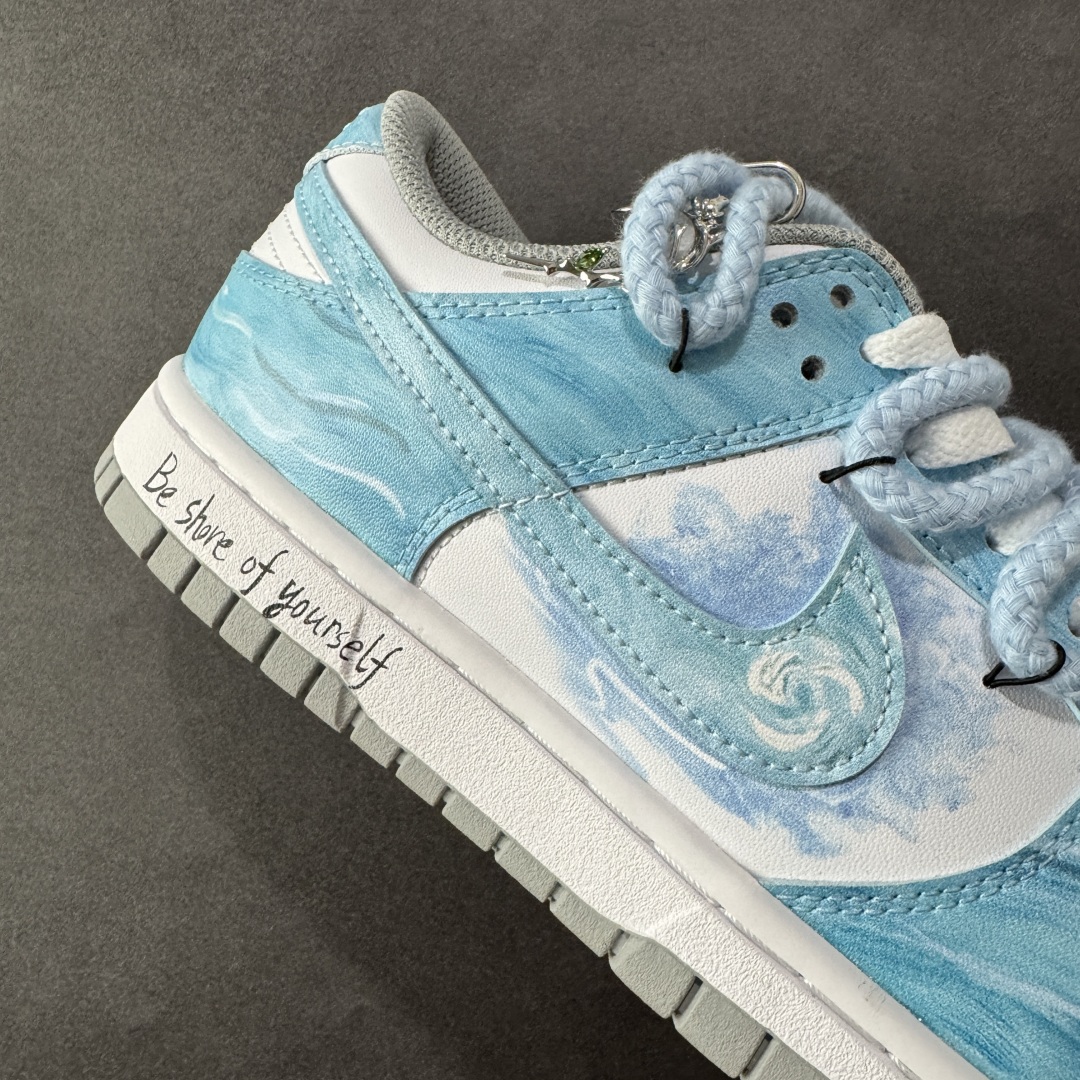  
【YC版】Nike Dunk Low 月下碧波行 天蓝色
此款以淡雅湖水蓝为基调，泼洒出月下波光的静