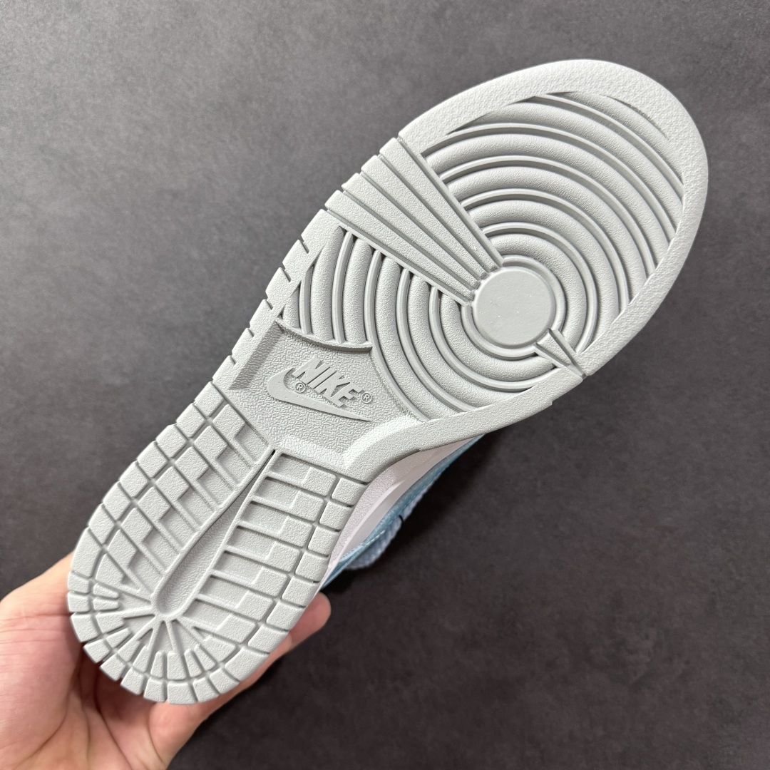  
【YC版】Nike Dunk Low 月下碧波行 天蓝色
此款以淡雅湖水蓝为基调，泼洒出月下波光的静