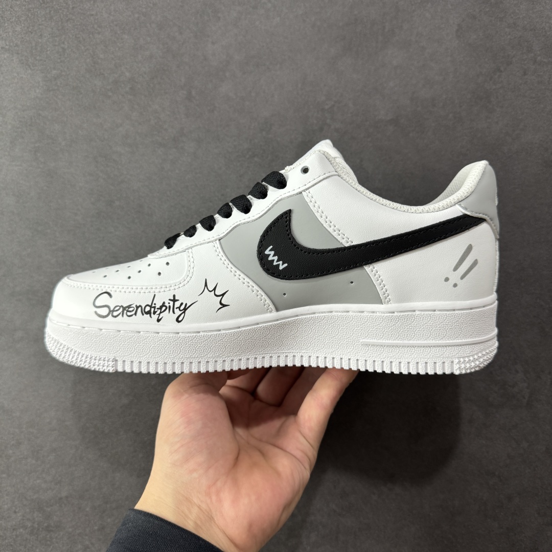 定制版NIke Air Force 1 '07 Low 空军一号低帮 二次元主题 Nike Air Force 1 Low’07 逐梦涂鸦手绘 空军一号低帮休闲板鞋  ZH0316-087