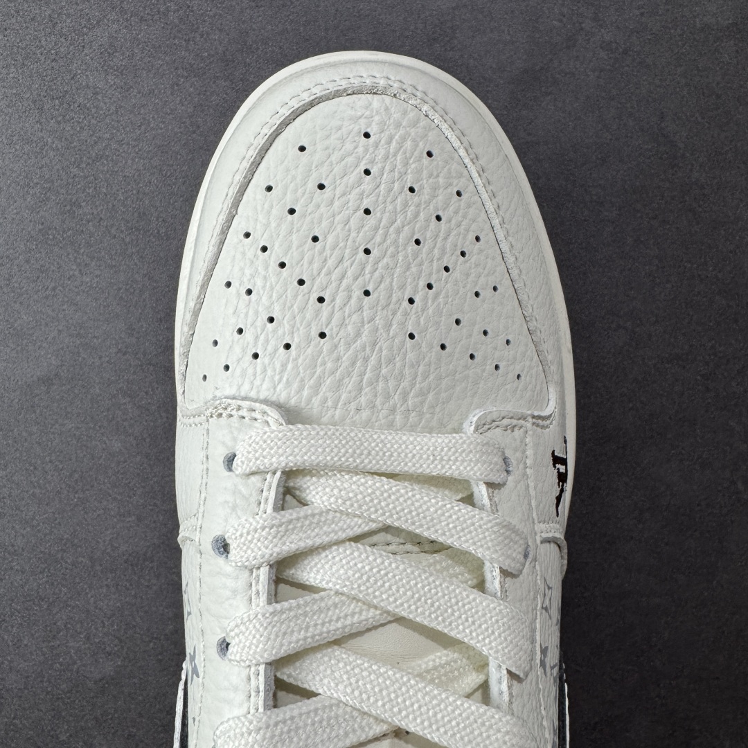  
【定制版】Nike SB Dunk Low“LV 拉布布 三方联名——白咖啡”  高端定制 低帮休闲