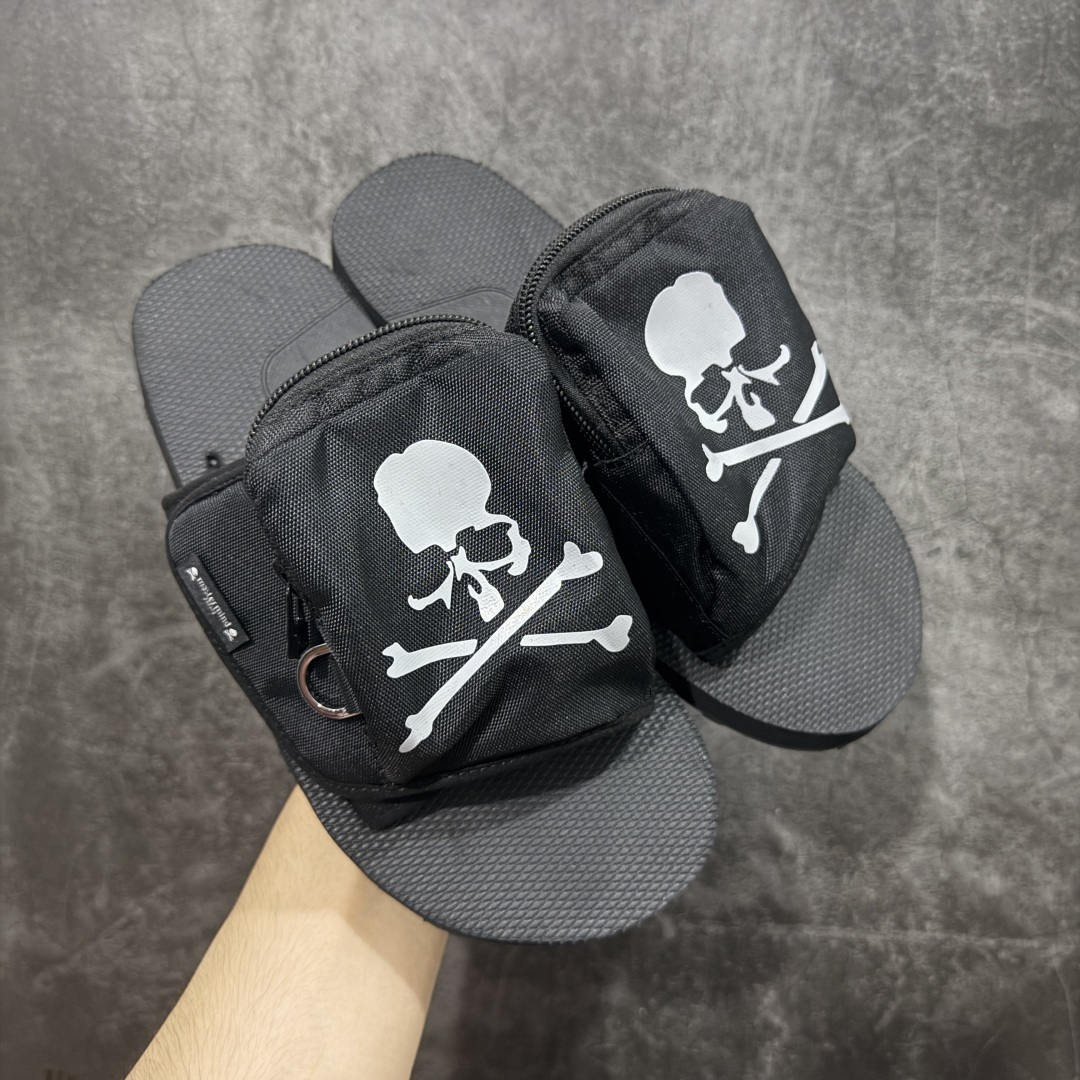 pk版本Mastermind JAPAN x Suicoke MMJ联名骷髅标志刺绣露趾时尚凉拖