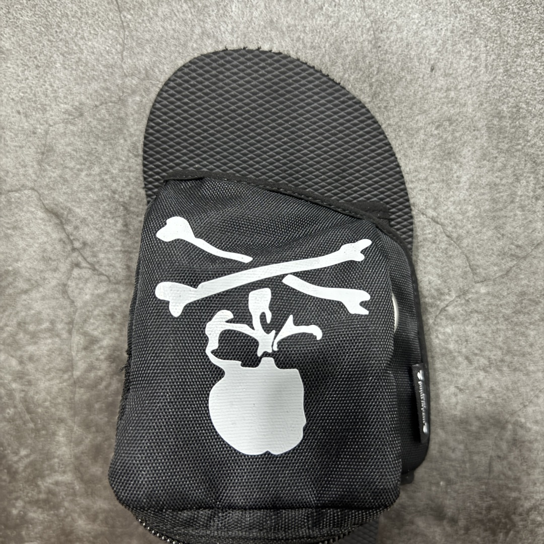 pk版本Mastermind JAPAN x Suicoke MMJ联名骷髅标志刺绣露趾时尚凉拖