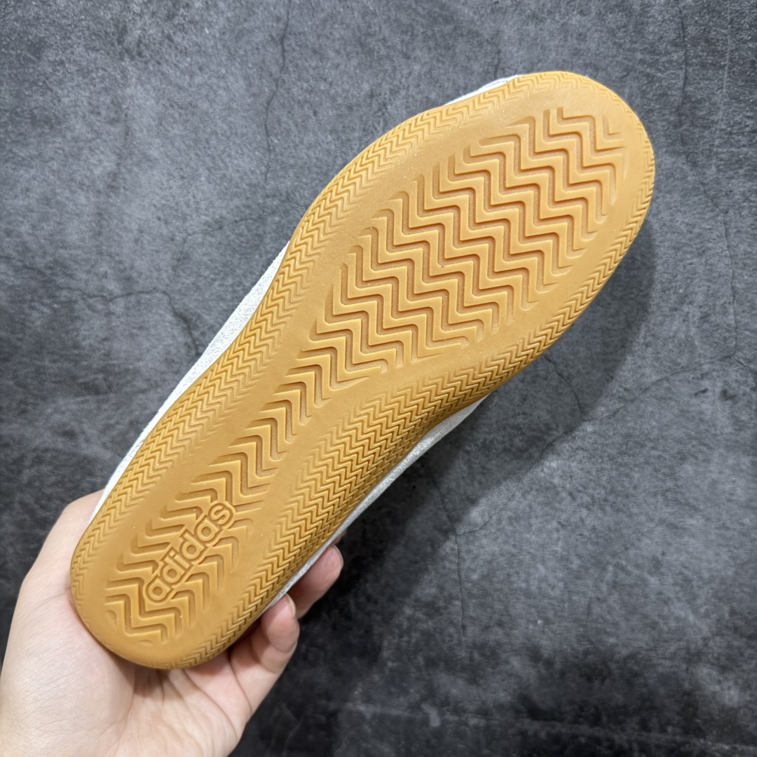adidFOS URBAN REVERIE 舒适百搭 耐磨 低帮 生活休闲鞋 舒适百搭 耐磨低帮 阿迪达斯 生活休闲鞋 JS0151