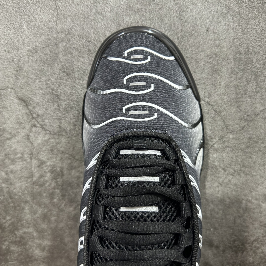  
Nike Air Max Plus TN气垫系列跑鞋
全新一比一高端版本 
真正的市场T1品质 更多