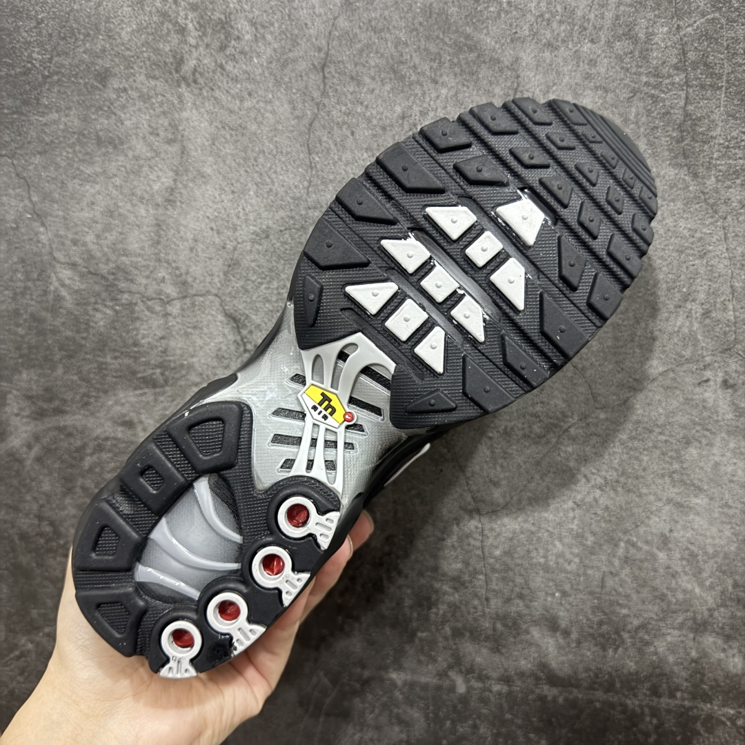  
Nike Air Max Plus TN气垫系列跑鞋
全新一比一高端版本 
真正的市场T1品质 更多