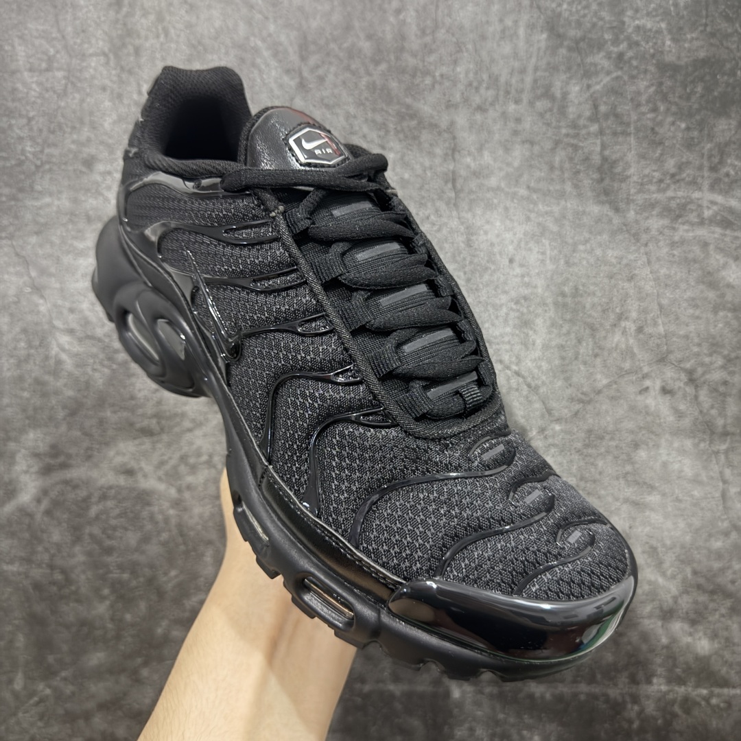  
Nike Air Max Plus TN气垫系列跑鞋
全新一比一高端版本 
真正的市场T1品质 更多