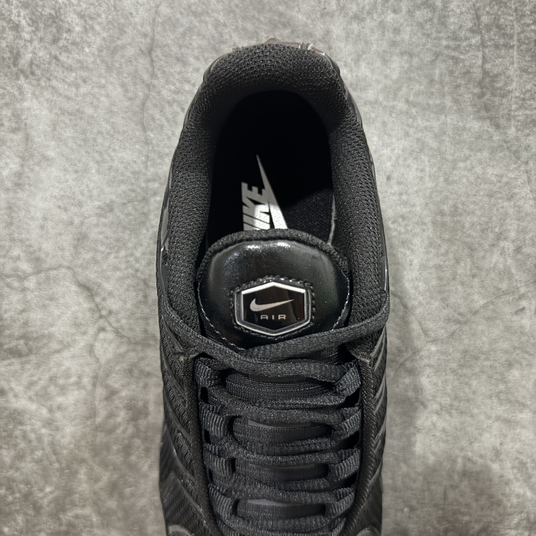  
Nike Air Max Plus TN气垫系列跑鞋
全新一比一高端版本 
真正的市场T1品质 更多
