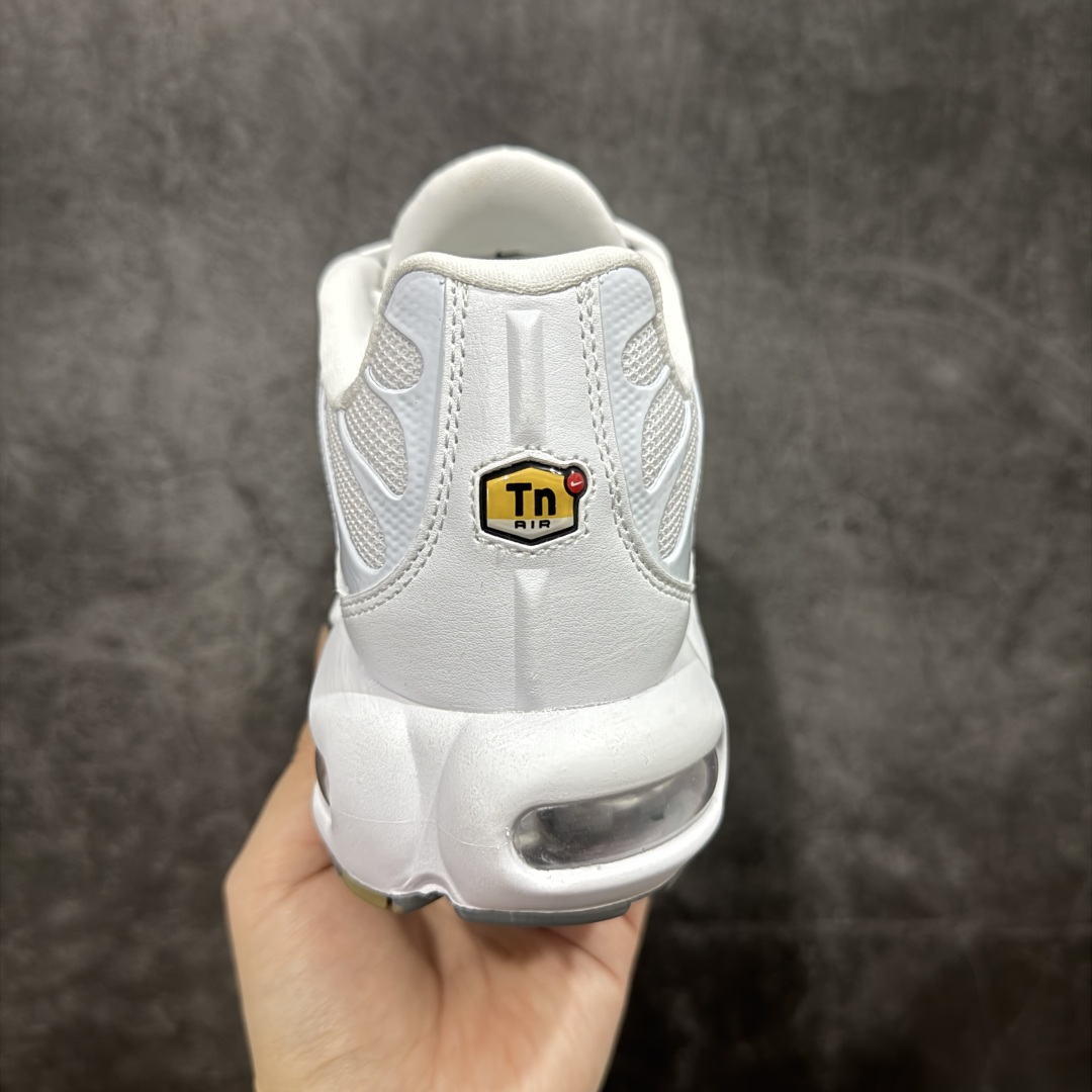  
Nike Air Max Plus TN气垫系列跑鞋
全新一比一高端版本 
真正的市场T1品质 更多