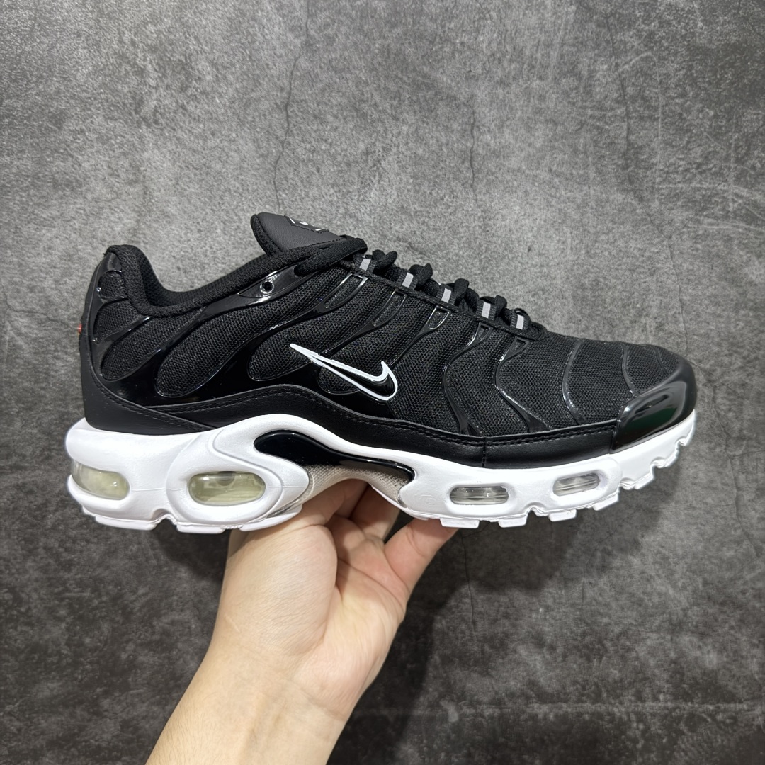  
Nike Air Max Plus TN气垫系列跑鞋
全新一比一高端版本 
真正的市场T1品质 更多