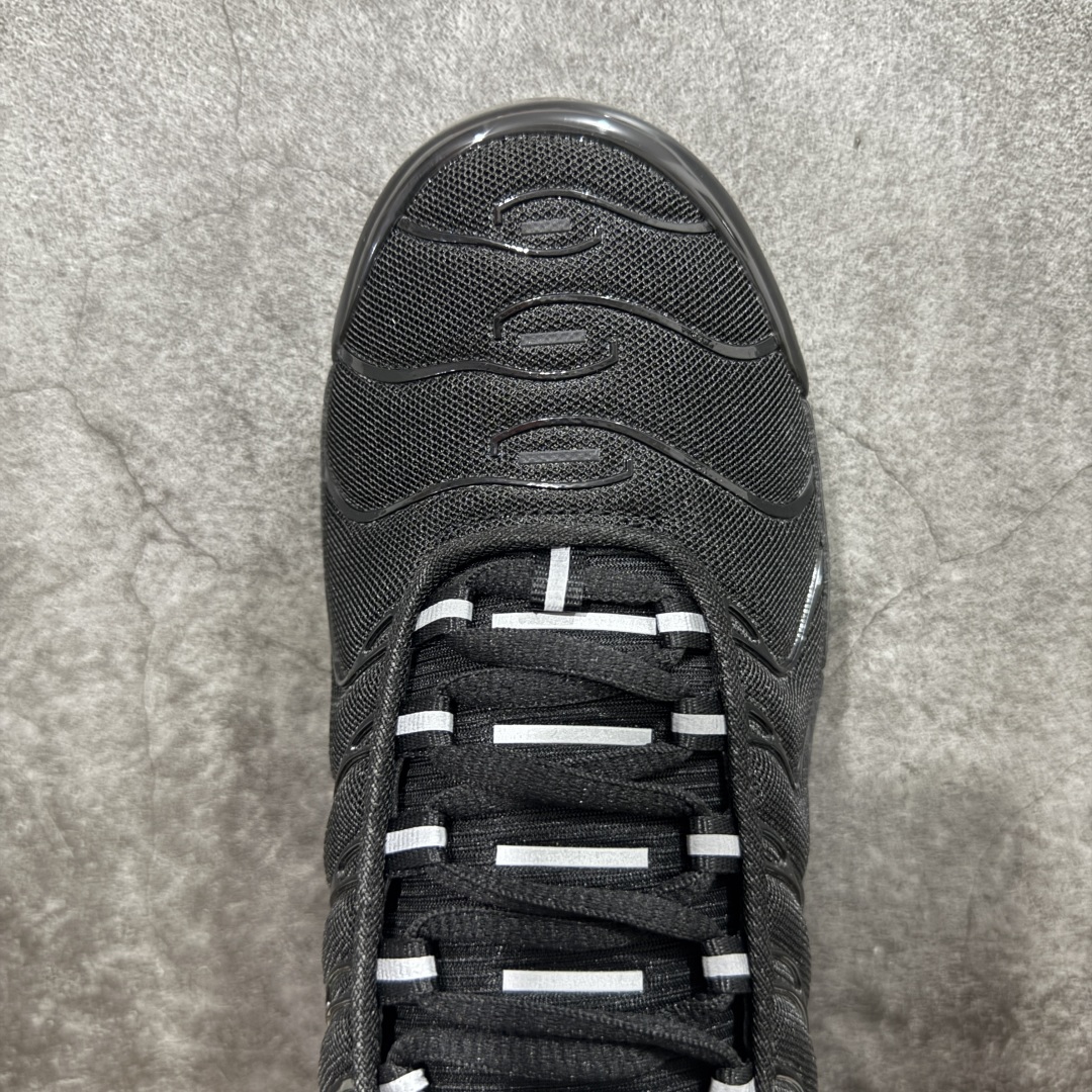  
Nike Air Max Plus TN气垫系列跑鞋
全新一比一高端版本 
真正的市场T1品质 更多