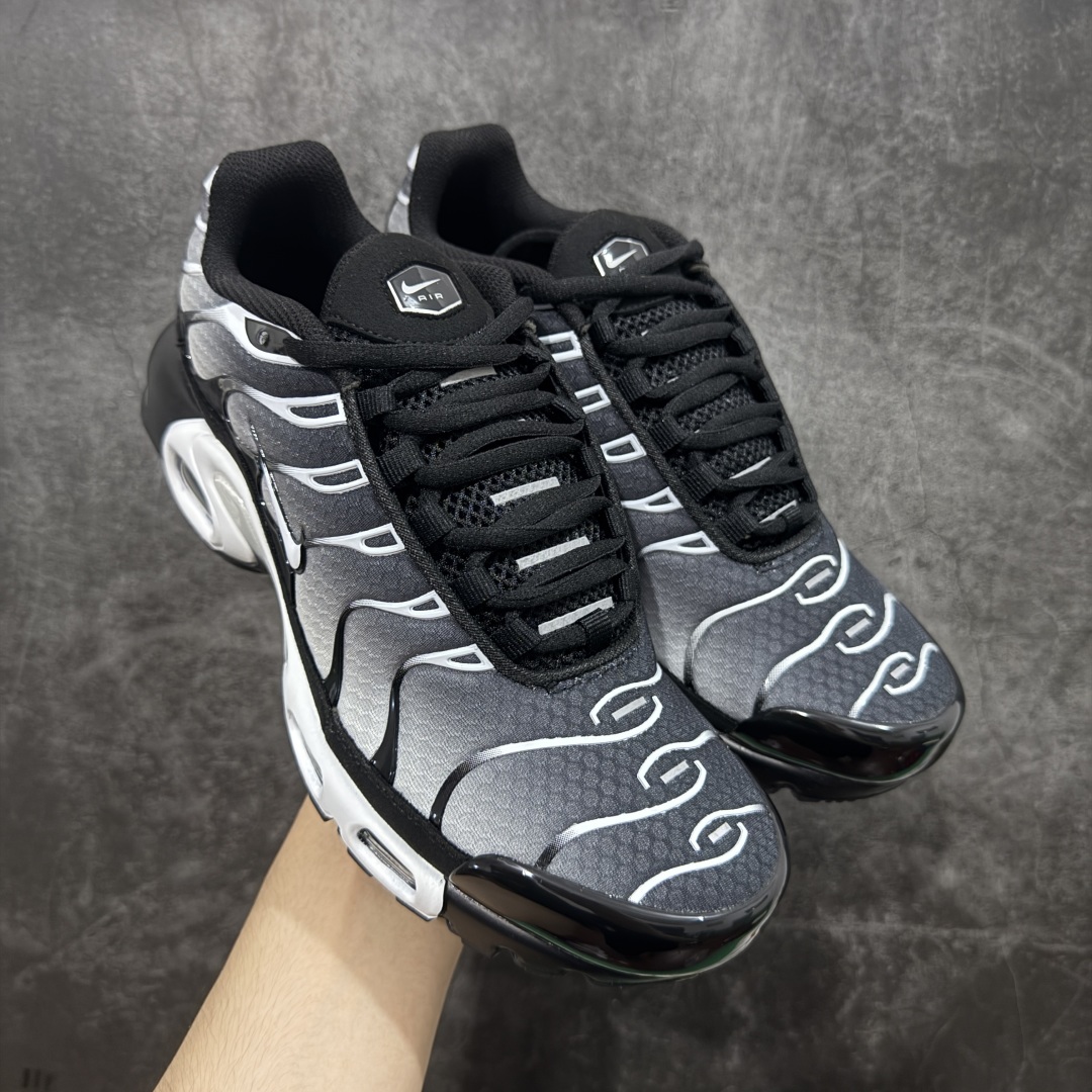  
Nike Air Max Plus
全新一比一高端版本 
真正的市场T1品质 更多配色陆续出货 
真