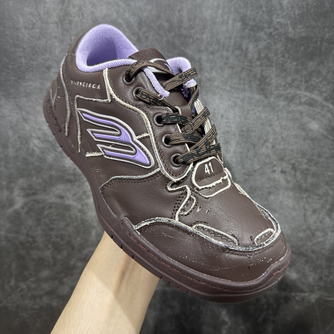 图片[3]-【OK纯原版】Balenciaga Hamptons Worn-Out 巴黎世家十八18代 涤纶（聚酯纤维）牛皮革 圆头系带 低帮 生活休闲鞋板鞋 全套原纸板楦头开发 最原汁原味的灵魂版型 全鞋荧光划线卡点 胶水把控整洁度追求极致完美 每一双都是工艺品 多重QC质检 超越公司货的品控标准 实实在在的免检产品 原盒原配 正确字体电绣 粗细、位置、大小正确 侧边TPU 透气孔匹配意产原版 正确分离大底 TPU软底 原版一致大底LOGO 立体感十足 原厂皮料水洗做旧 采购原厂网纱 偏大一码 尺码：35 36 37 38 39 40 41 42 43 44 45 46-选品中心