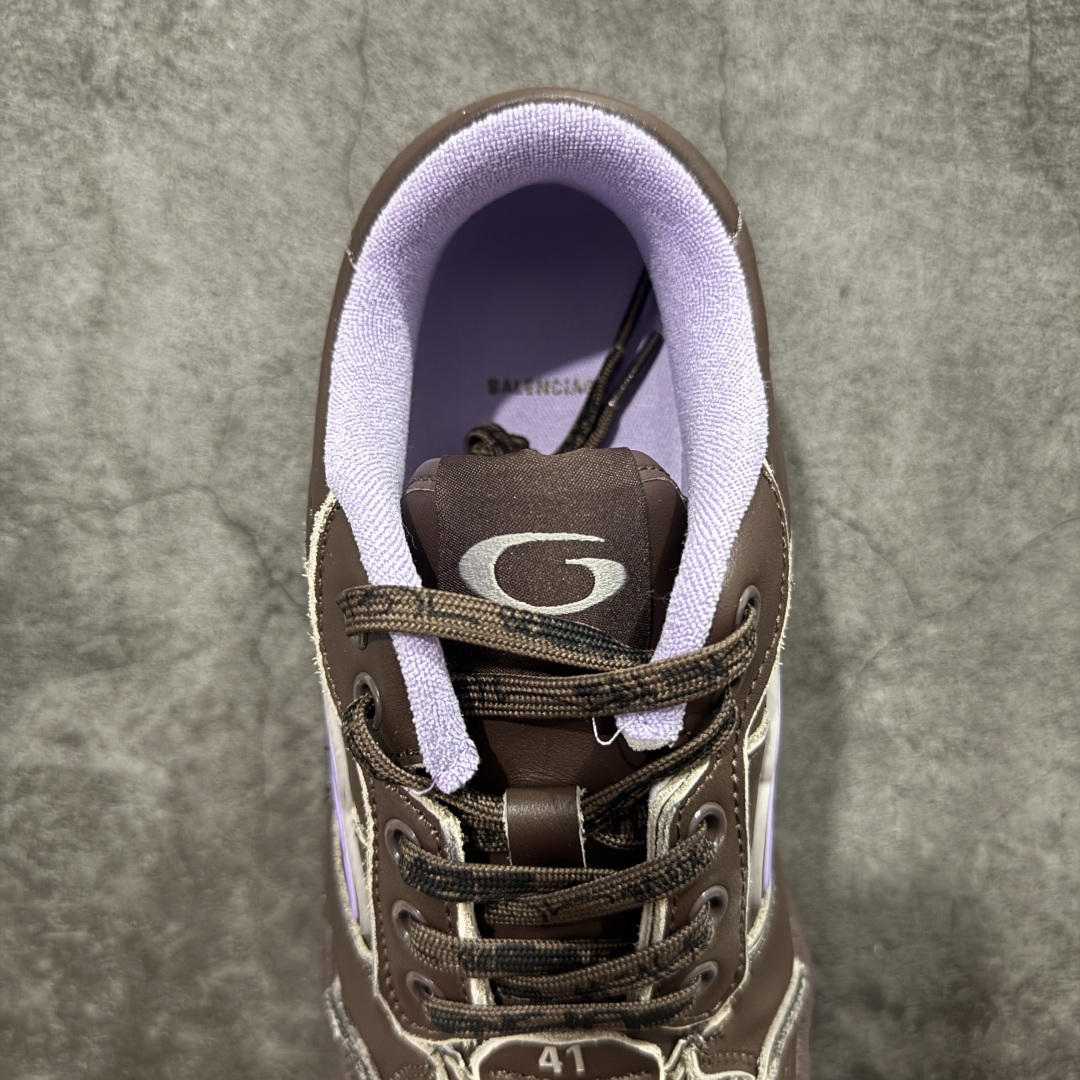 图片[8]-【OK纯原版】Balenciaga Hamptons Worn-Out 巴黎世家十八18代 涤纶（聚酯纤维）牛皮革 圆头系带 低帮 生活休闲鞋板鞋 全套原纸板楦头开发 最原汁原味的灵魂版型 全鞋荧光划线卡点 胶水把控整洁度追求极致完美 每一双都是工艺品 多重QC质检 超越公司货的品控标准 实实在在的免检产品 原盒原配 正确字体电绣 粗细、位置、大小正确 侧边TPU 透气孔匹配意产原版 正确分离大底 TPU软底 原版一致大底LOGO 立体感十足 原厂皮料水洗做旧 采购原厂网纱 偏大一码 尺码：35 36 37 38 39 40 41 42 43 44 45 46-选品中心