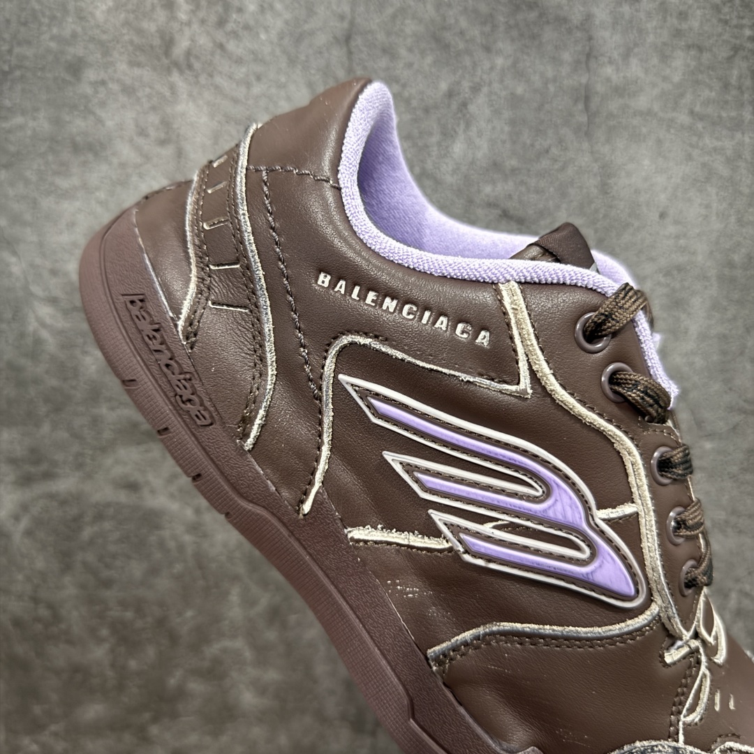 图片[7]-【OK纯原版】Balenciaga Hamptons Worn-Out 巴黎世家十八18代 涤纶（聚酯纤维）牛皮革 圆头系带 低帮 生活休闲鞋板鞋 全套原纸板楦头开发 最原汁原味的灵魂版型 全鞋荧光划线卡点 胶水把控整洁度追求极致完美 每一双都是工艺品 多重QC质检 超越公司货的品控标准 实实在在的免检产品 原盒原配 正确字体电绣 粗细、位置、大小正确 侧边TPU 透气孔匹配意产原版 正确分离大底 TPU软底 原版一致大底LOGO 立体感十足 原厂皮料水洗做旧 采购原厂网纱 偏大一码 尺码：35 36 37 38 39 40 41 42 43 44 45 46-选品中心