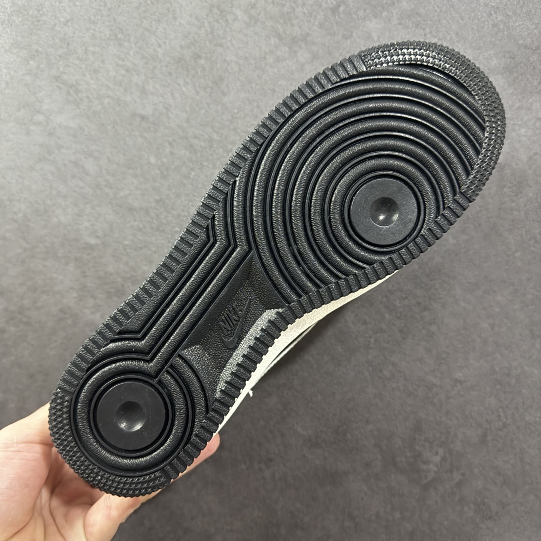  
【定制版】Nike Air Force 1 '07 Low 暴力熊联名--- 米白插线 高端定制 低