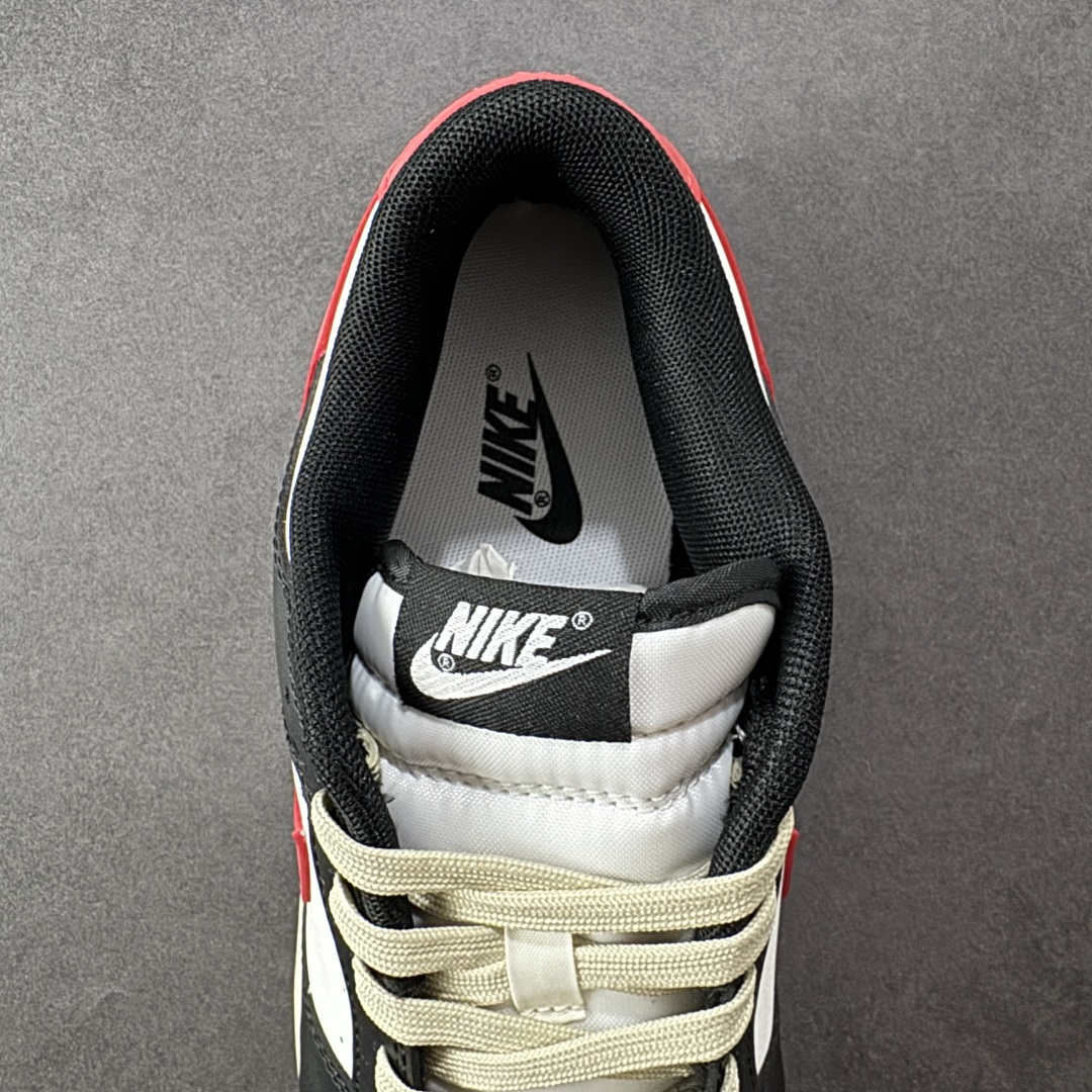  
【定制版】Nike Dunk Low 黑焰 黑红色
当经典黑白撞裂酒红火焰尾，纯黑鞋面为画布，雪白中