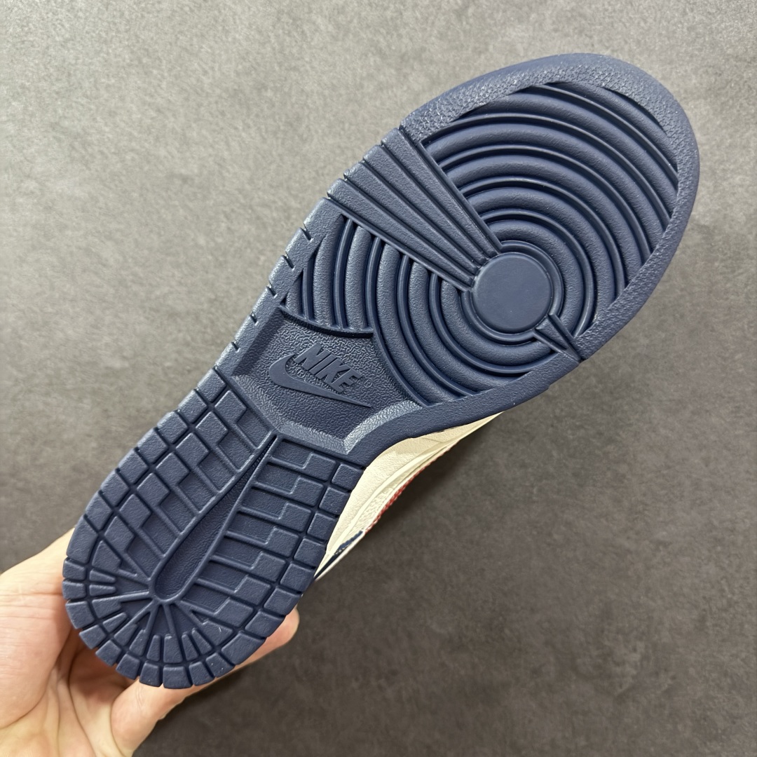 定制版Nike SB Dunk Low“蓝红白国际棋盘格勾” 高端定制 低帮休闲板鞋  XF8698-209