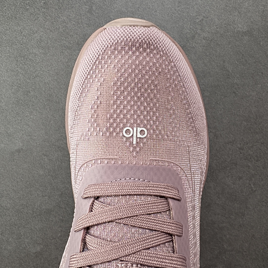 图片[8]-【PK版本】Alo Runner Mode96 明星同款 常青款增高低帮休闲运动鞋   超完美性价比 价格一步到位 超高品质 完美版型 清洁度超高 大厂采购原材料 多处细节一步到位 全新轻量EVA发泡缓震中底， 外置特殊防滑耐磨橡胶大底 厚度4cm增高效果 随意搭配的都好看的鞋子 尺码：36-45-选品中心