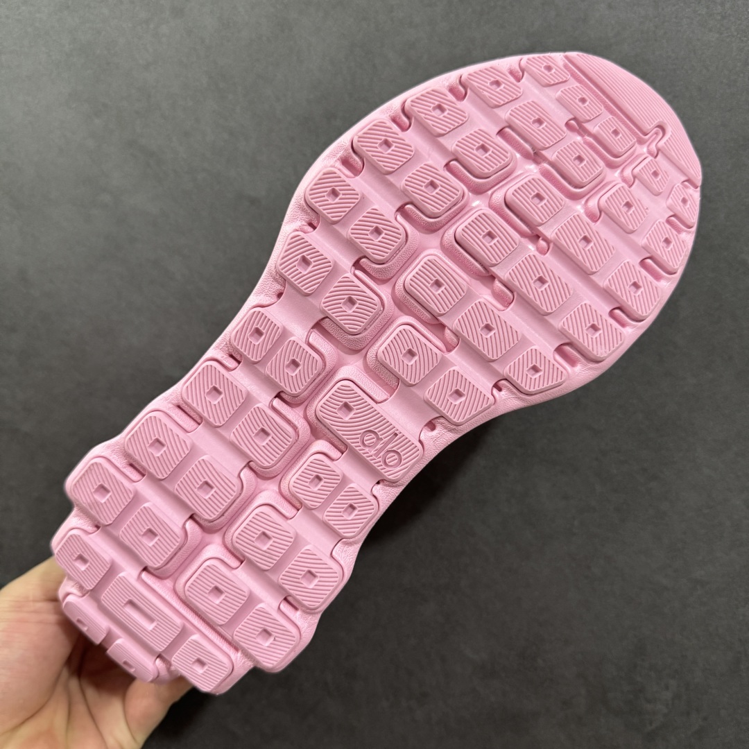 图片[9]-【PK版本】Alo Runner Mode96 明星同款 常青款增高低帮休闲运动鞋   超完美性价比 价格一步到位 超高品质 完美版型 清洁度超高 大厂采购原材料 多处细节一步到位 全新轻量EVA发泡缓震中底， 外置特殊防滑耐磨橡胶大底 厚度4cm增高效果 随意搭配的都好看的鞋子 尺码：36-45-选品中心