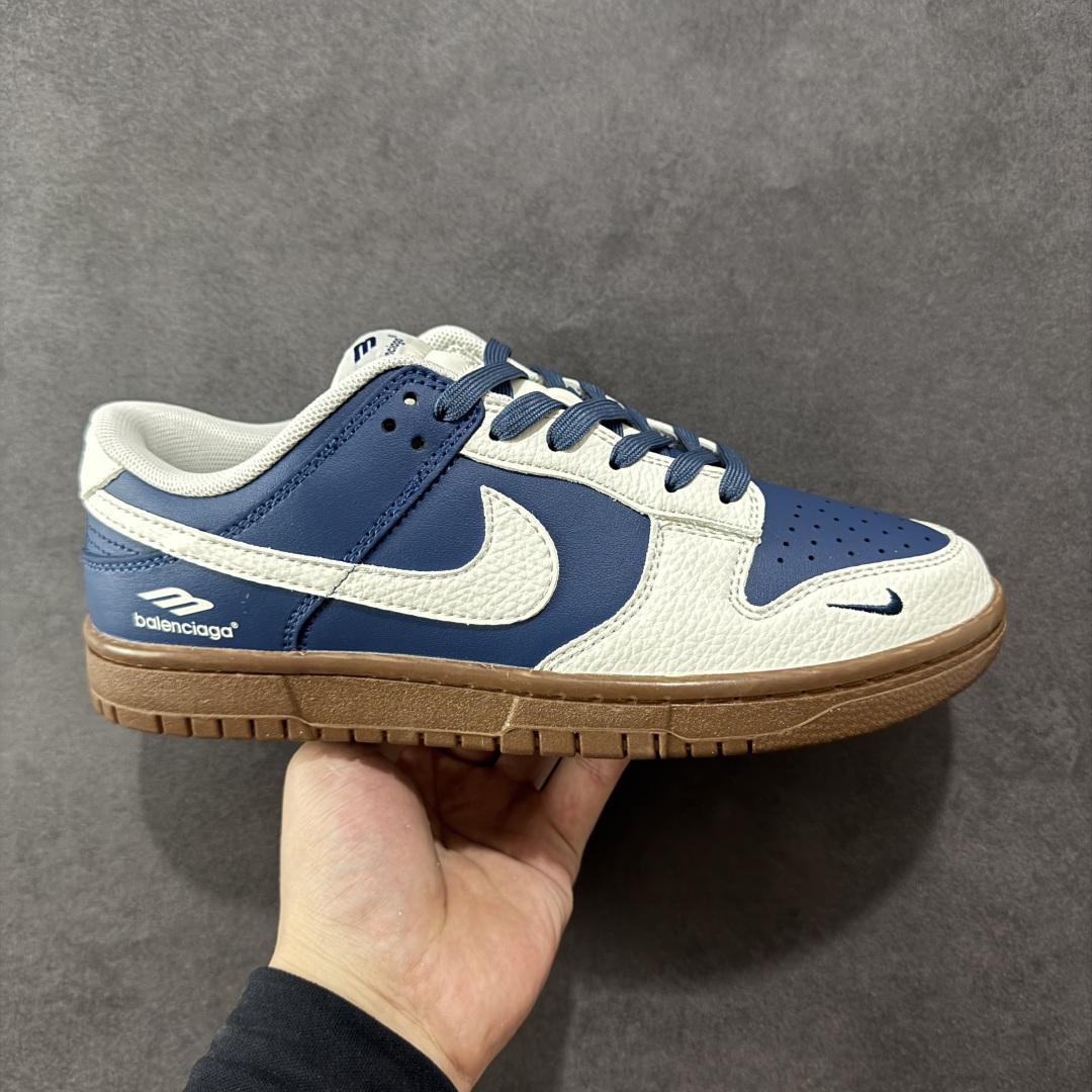 定制版Nike SB Dunk Low “巴黎世家联名—奶白蓝生胶” 高端定制 低帮休闲板鞋  FX1588-315