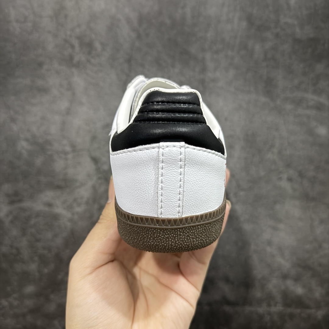 HZ版本AdidOriginal Samba VEFGAN x Hello Kitty系列复古单品复古桑巴板鞋  B75806