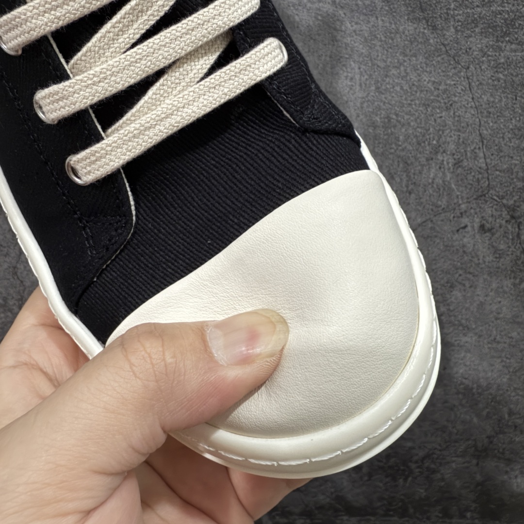 图片[4]-【莞产G版】Rickowens 瑞克 欧文斯 RO低帮高街休闲板鞋 原鞋开发 独家私模大底 定制布料 针车间距都是极致还原 一比一规格礼盒装 重达3斤以上 外加定制欧文斯保护盒 全套包装及配件 高端零售专供品质 区别市场货 纯手工打造 每一只都是独一无二 有手工质感的味道 进口小牛内里 牛皮鞋垫 手工车线 尺码：36 37 38 39 40 41 42 43 44 45 46-选品中心